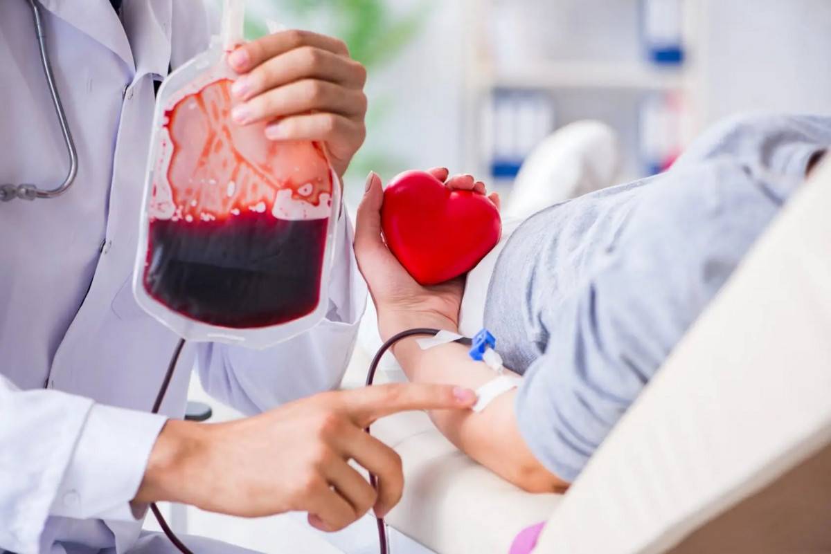 Afsü’den Dr. Öğr. Üyesi̇ Şen2 “Düzenli̇ Ve Gönüllü Bağişçilar Sayesi̇nde Sağlik Si̇stemi̇ Nefes Alir, Hayatlar Kurtulur”