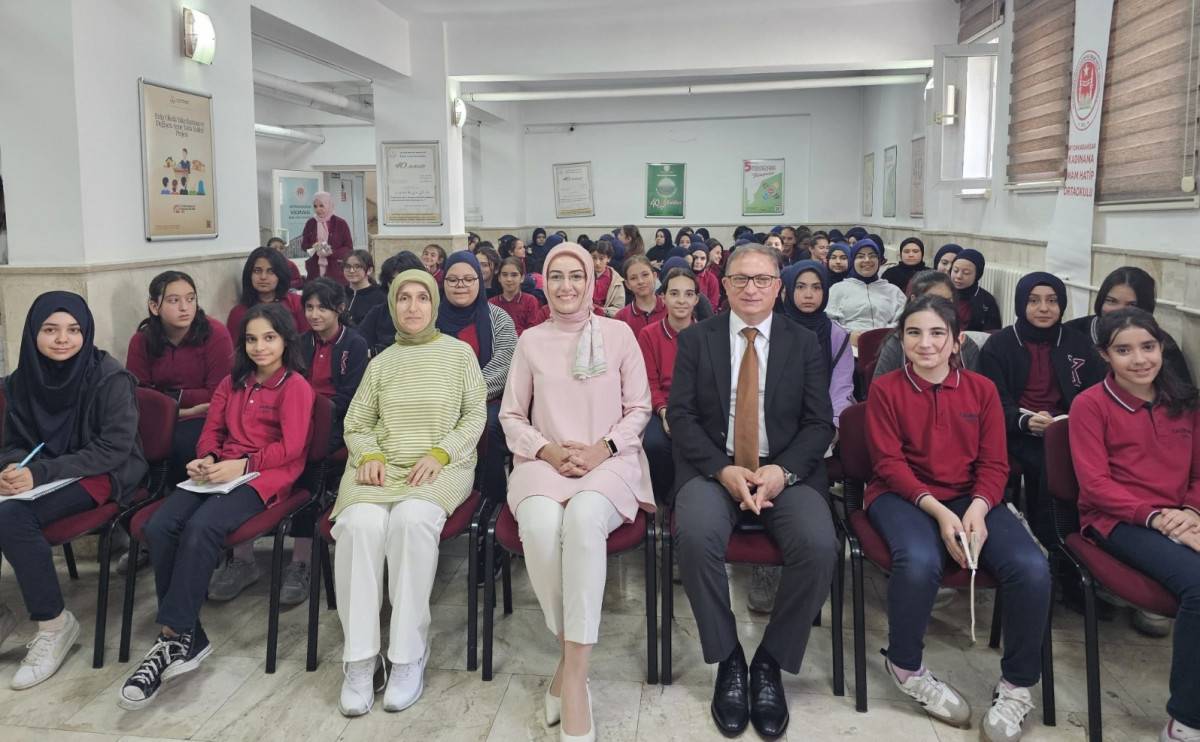 Afsü’lü Akademi̇syenden Eği̇ti̇me Anlamli Katki2