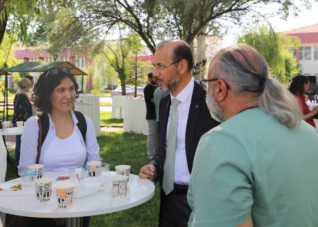 Afsü’nün Akademi̇k Ve İdari̇ Personeli̇ Bayramlaşti8