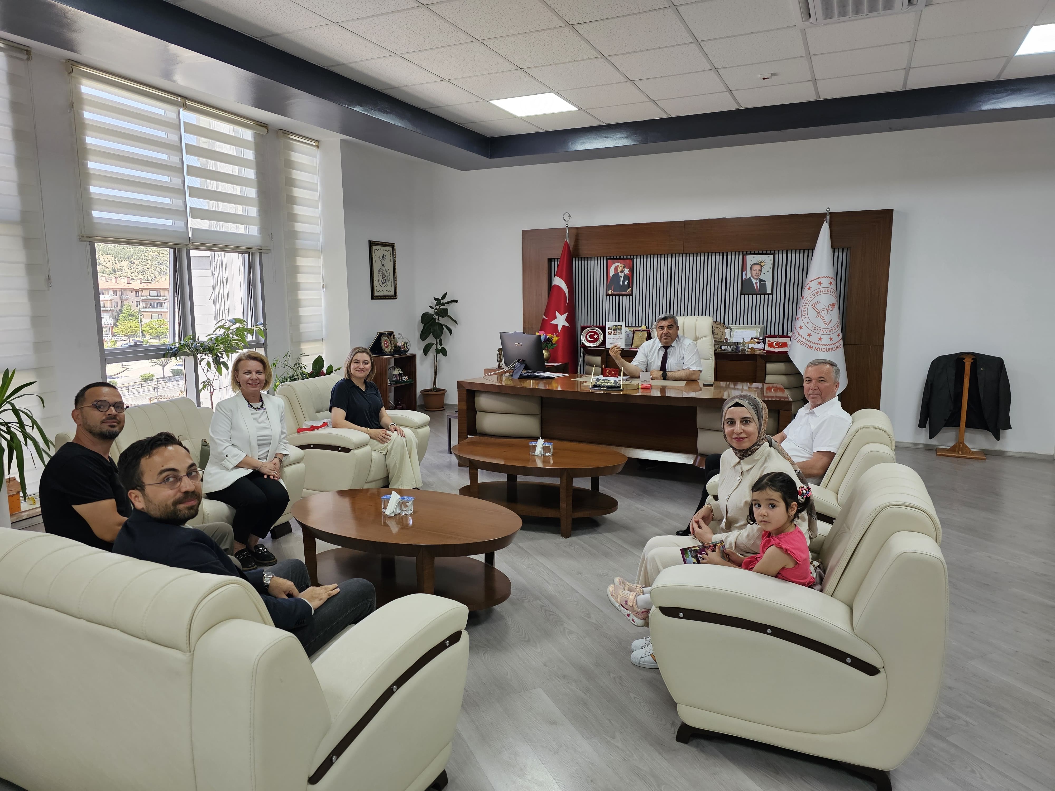 Afyon Temali Dergi̇, İl Mi̇lli̇ Eği̇ti̇m Müdürüyle Buluştu1