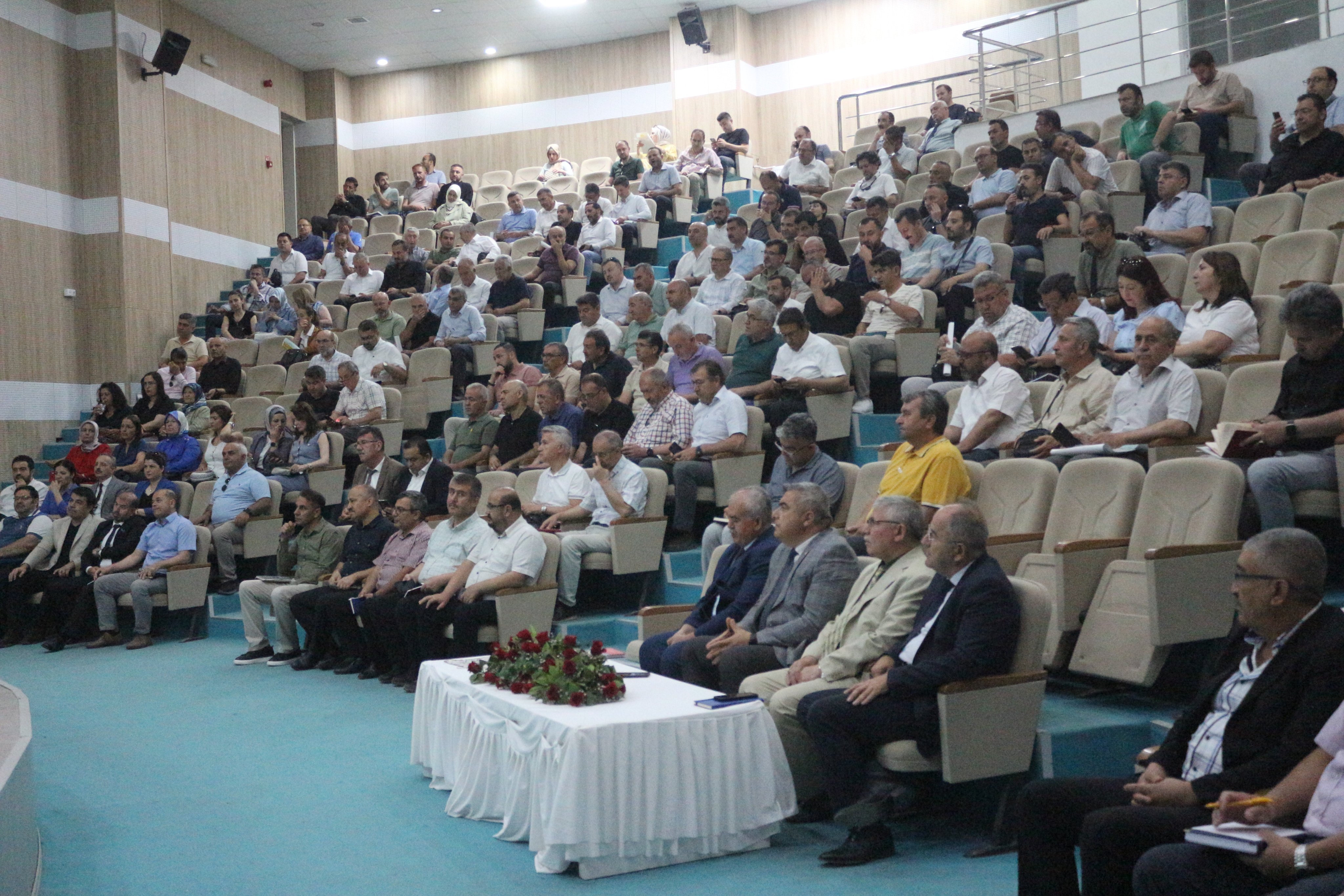 Afyon’da Eği̇ti̇mde Yil Sonu Değerlendi̇rmesi̇ Yapildi2