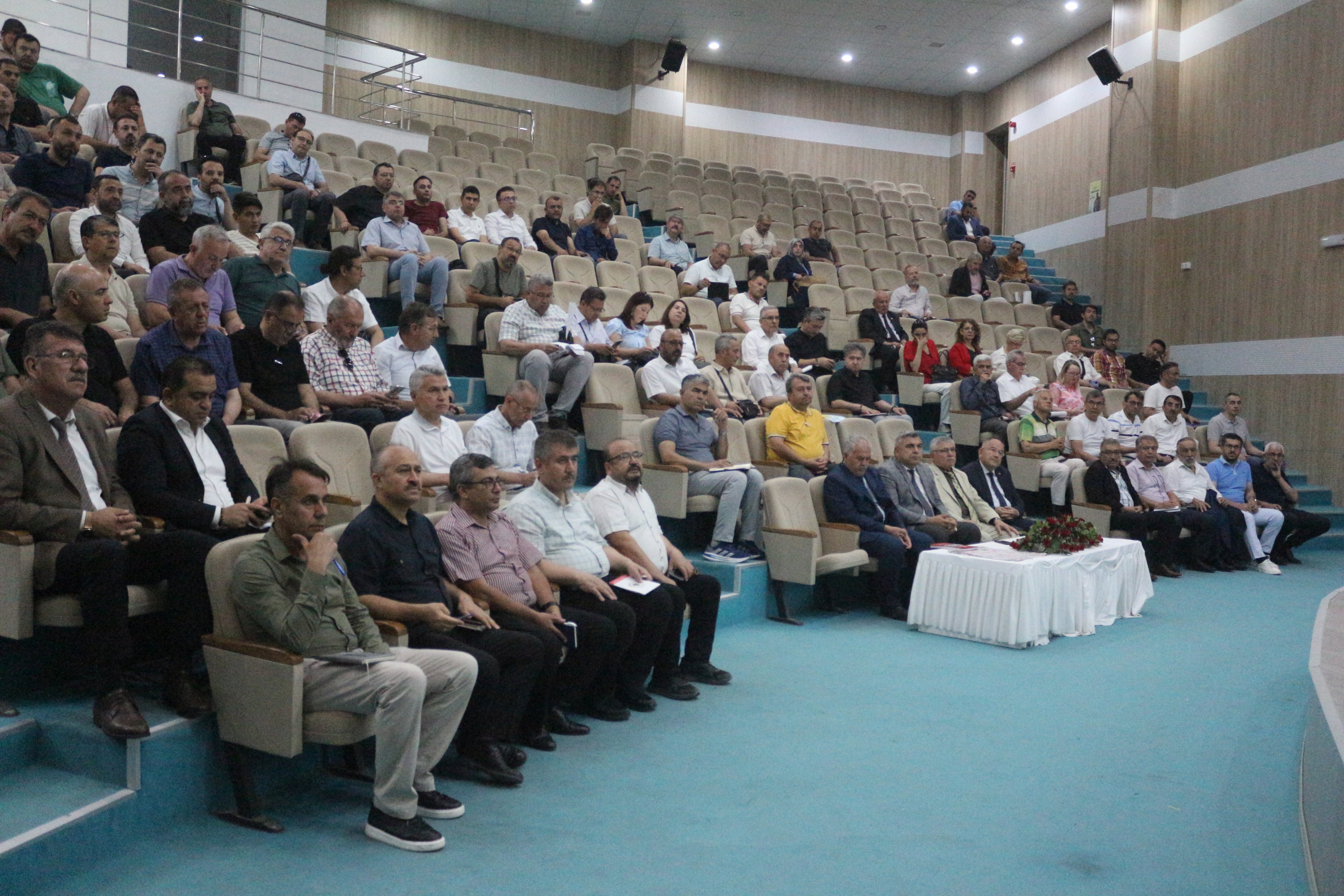 Afyon’da Eği̇ti̇mde Yil Sonu Değerlendi̇rmesi̇ Yapildi3