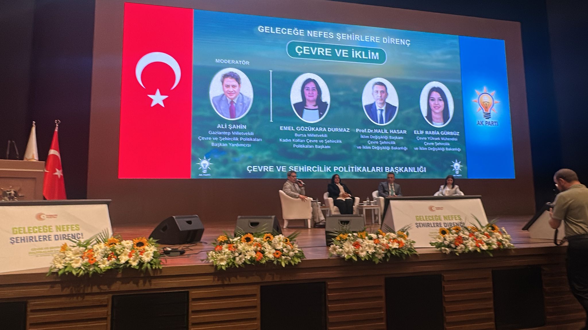 Ak Parti̇ Afyon’dan Çevre Ve Şehi̇rci̇li̇k Çaliştayi'na Katilim1