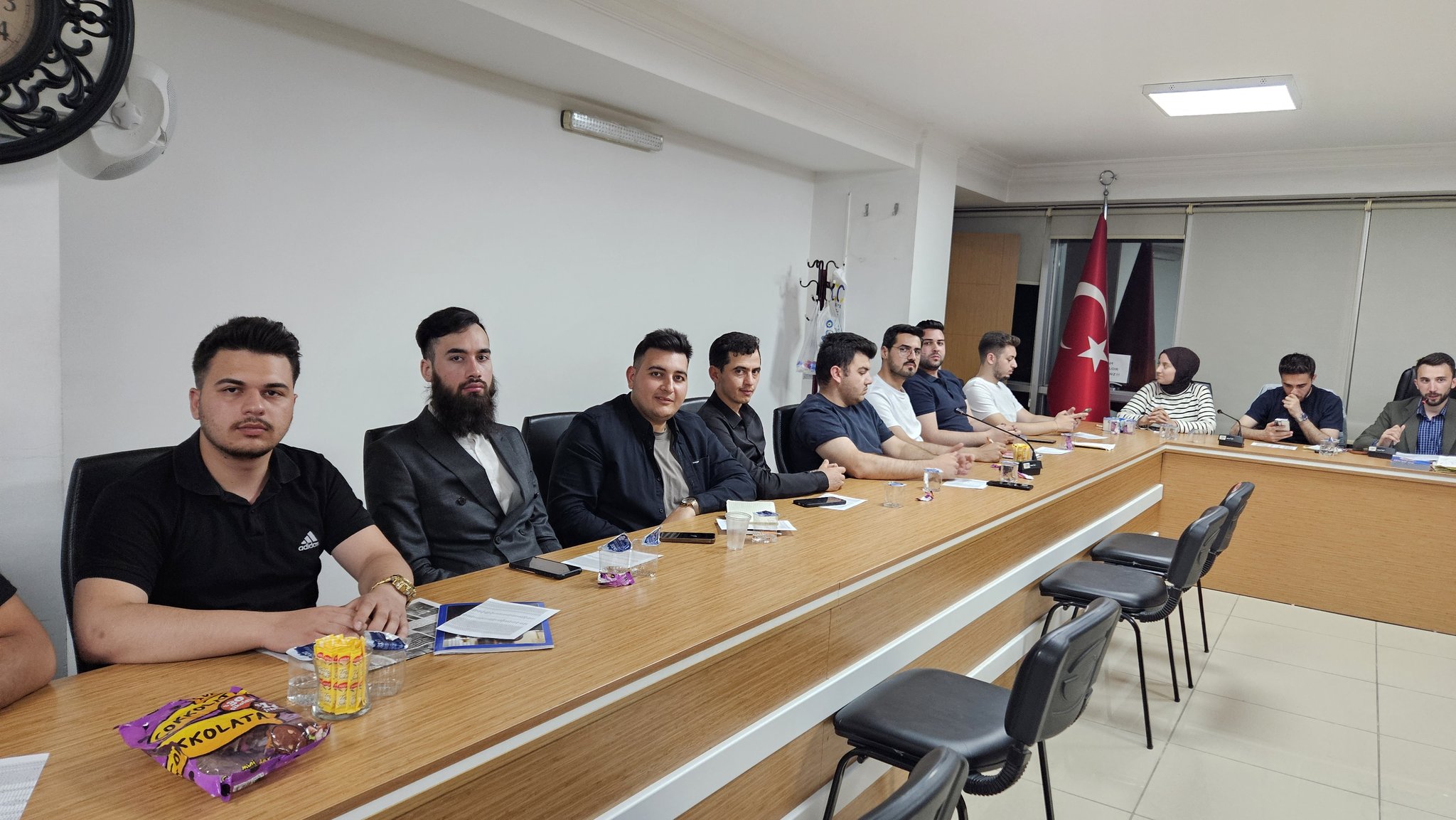 Ak Parti̇ Gençli̇k Kollari Haftalik Toplantisini Tamamladi2