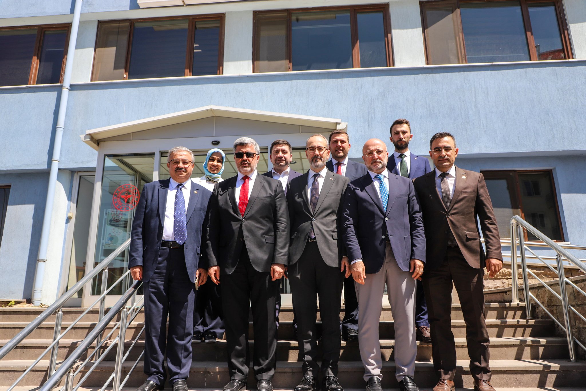 Ak Parti̇ Heyeti̇nden Yeni̇ Sağlik Müdürü Öztürk’e Hayirli Olsun Zi̇yareti̇1