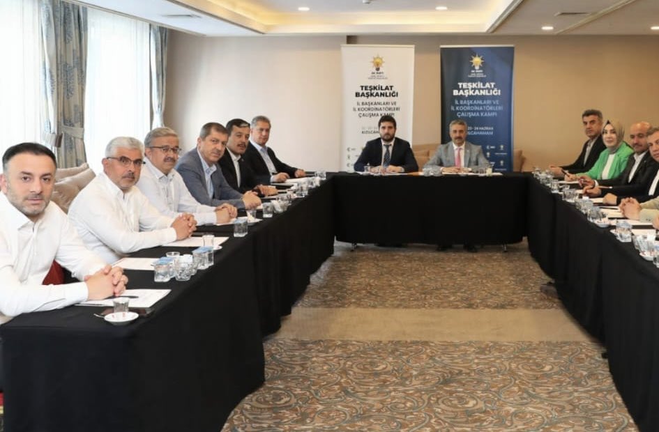 Ak Parti̇, Kizilcahamam’da Seçi̇m Ve Saha Çalişmalarini Değerlendi̇rdi̇