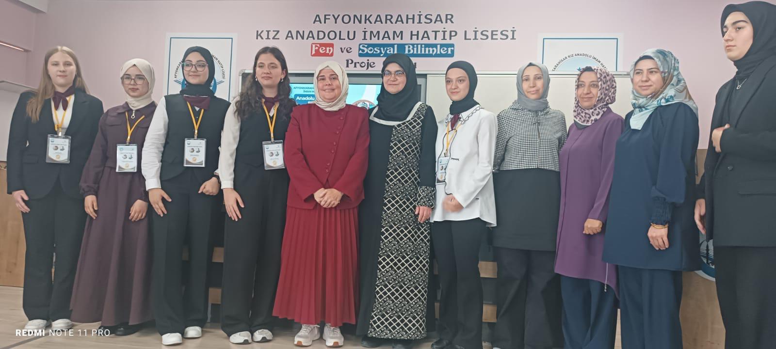 Aki̇l’de Mustafa Kutlu Ve Sabahatti̇n Ali̇ Konuşuldu3