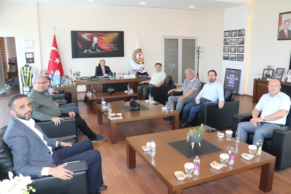 Akü Üni̇versi̇te Sanayi̇ İş Bi̇rli̇ği̇ Kurulundan Atso’ya Zi̇yaret