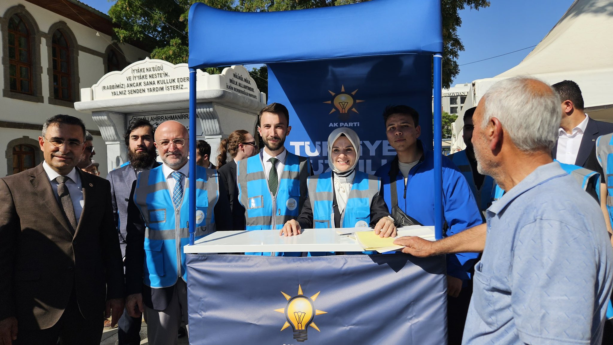Bakan Göktaş, Ak Parti̇ Gençli̇k Kollari Standinda Yeni̇ Üyeleri̇ Kayit Etti̇4
