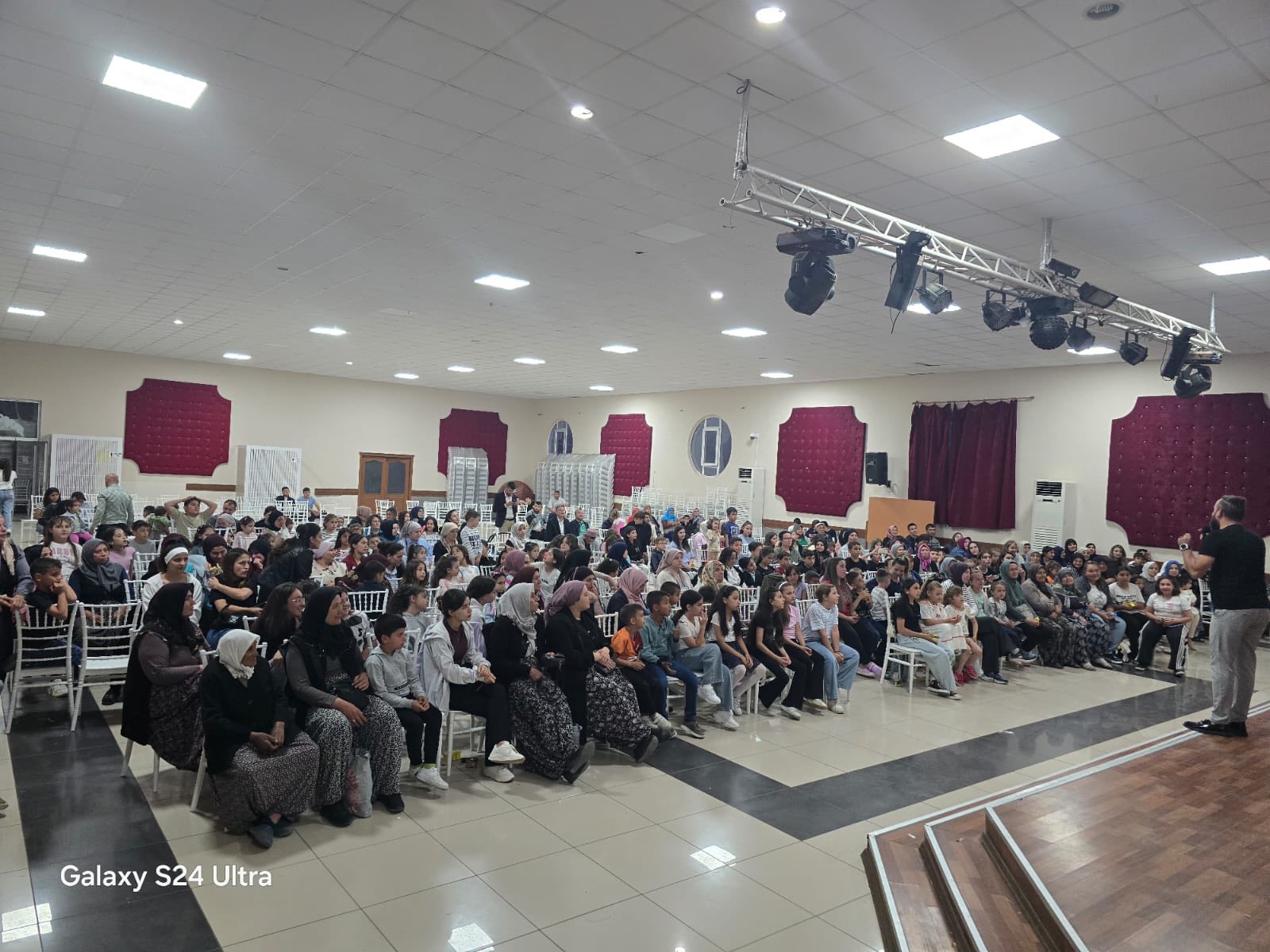 Başkan Çocuklari Sevi̇ndi̇rdi̇ 2