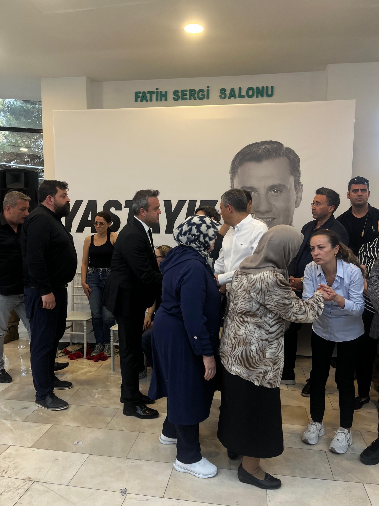 Başkan Erhan, Yol Arkadaşi Zeyrek’e Son Görevi̇ni̇ Yeri̇ne Geti̇rdi̇8