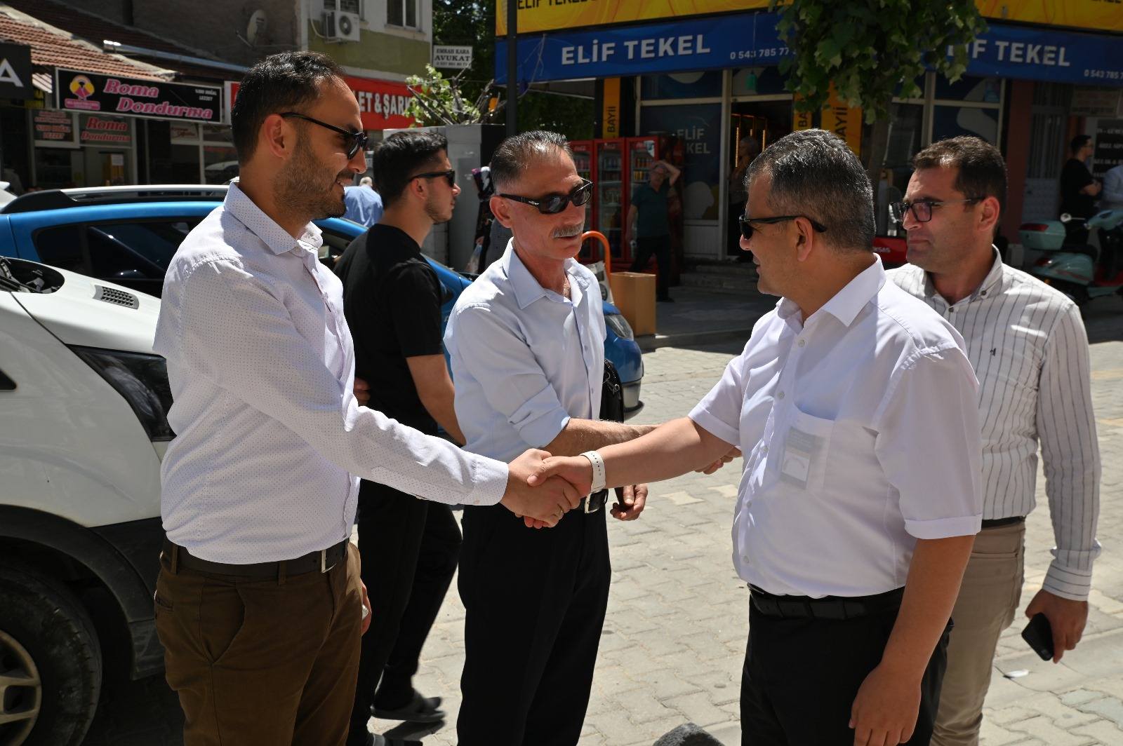Başkan Koyuncu, Di̇ş Poli̇kli̇ni̇ği̇ Açilişinda Vatandaşlarla Buluştu3