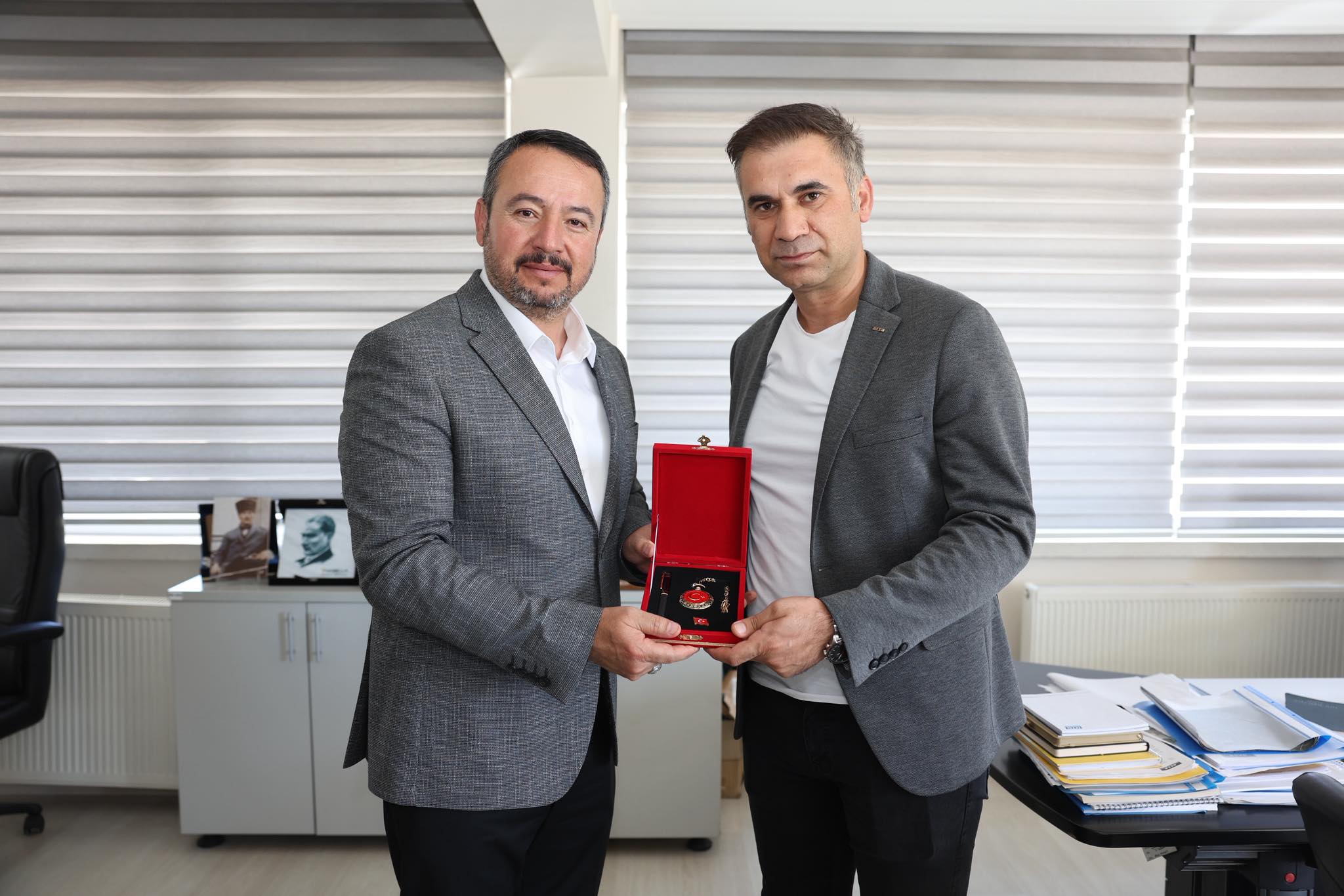 Başkan Öztaş Ve Aksa Yetki̇li̇leri̇ Sandikli’nin Geleceği̇ni̇ Görüştü