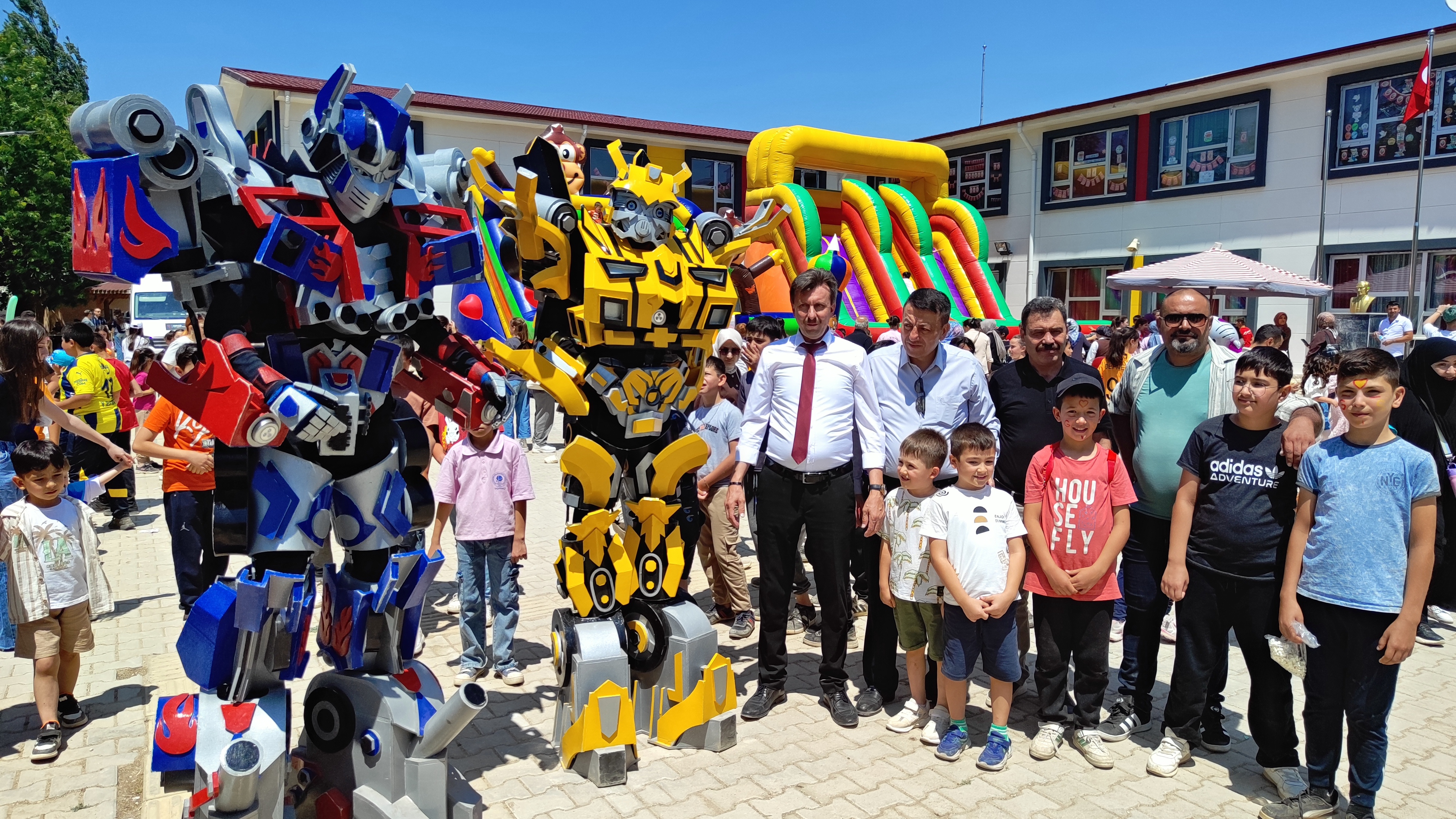 Başmakçi'da Çocuk Şenli̇ği̇ Başladi, Etki̇nli̇kler Gün Boyu Sürecek7