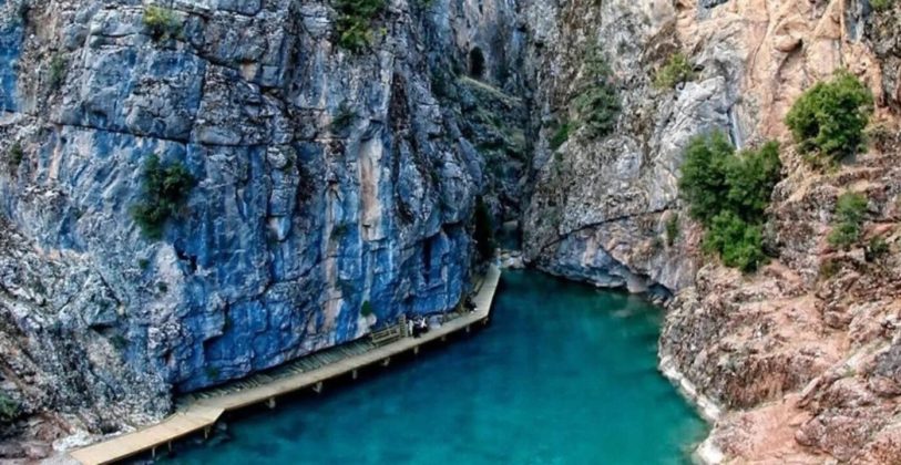 Dogayla Bas Basa Bir Kacis Noktasi Berrak Sulari Ve Yemyesil Dokusuyla Sakli Kalmis Cennet Nefes Kesiyor 813X420