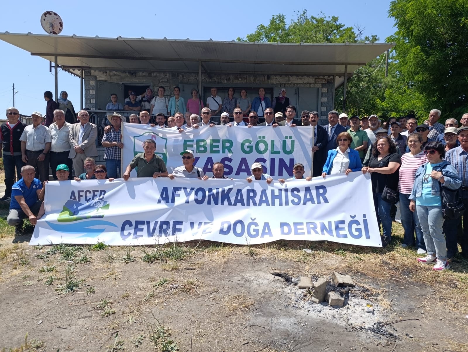 Eber Gölü Kuruyor Afyonkarahi̇sar’da Doğaya Sahi̇p Çikma Çağrisi0