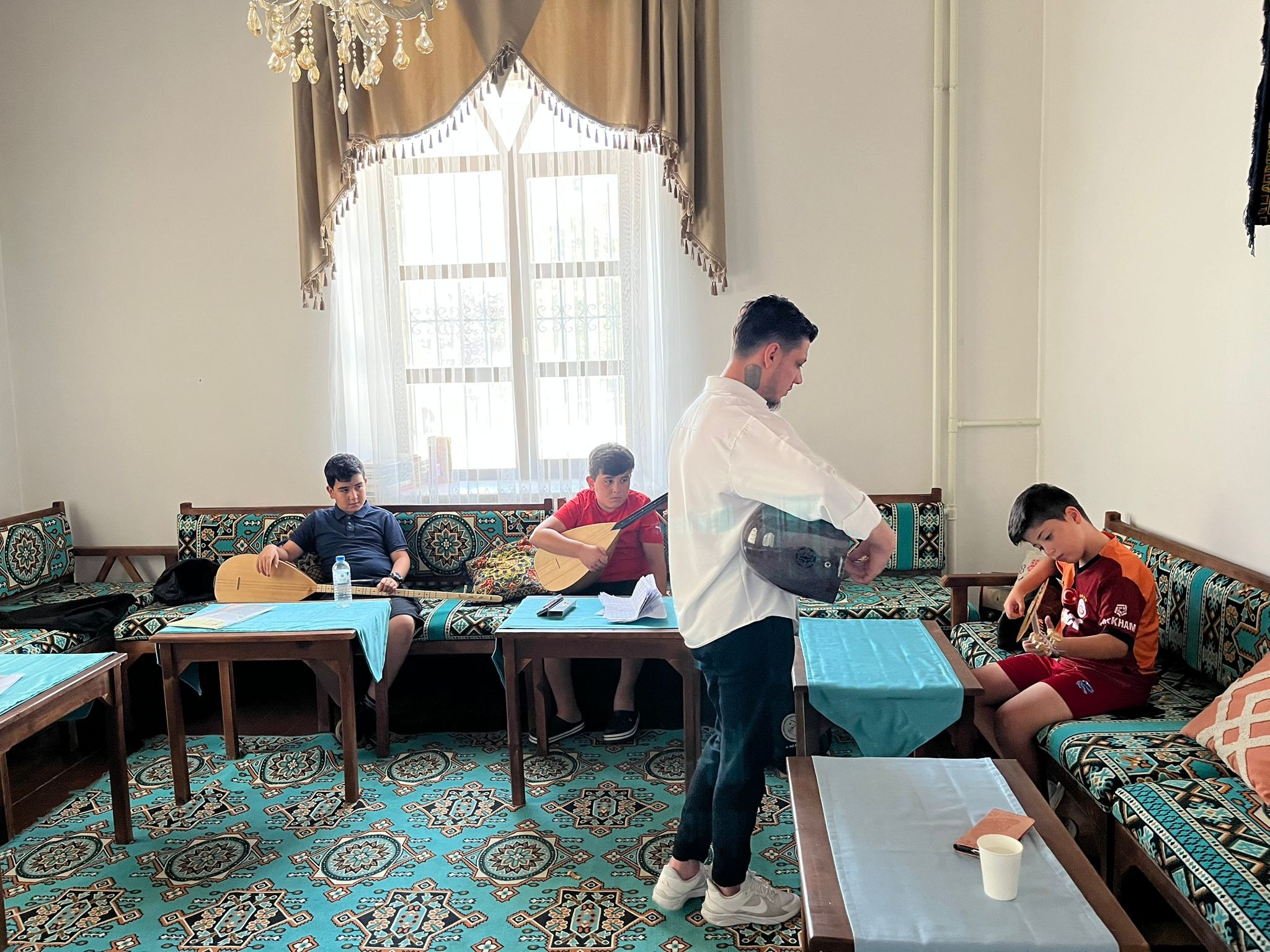 Emi̇rdağ Beledi̇yesi̇nden Sanata Ve Kültüre Tam Destek1