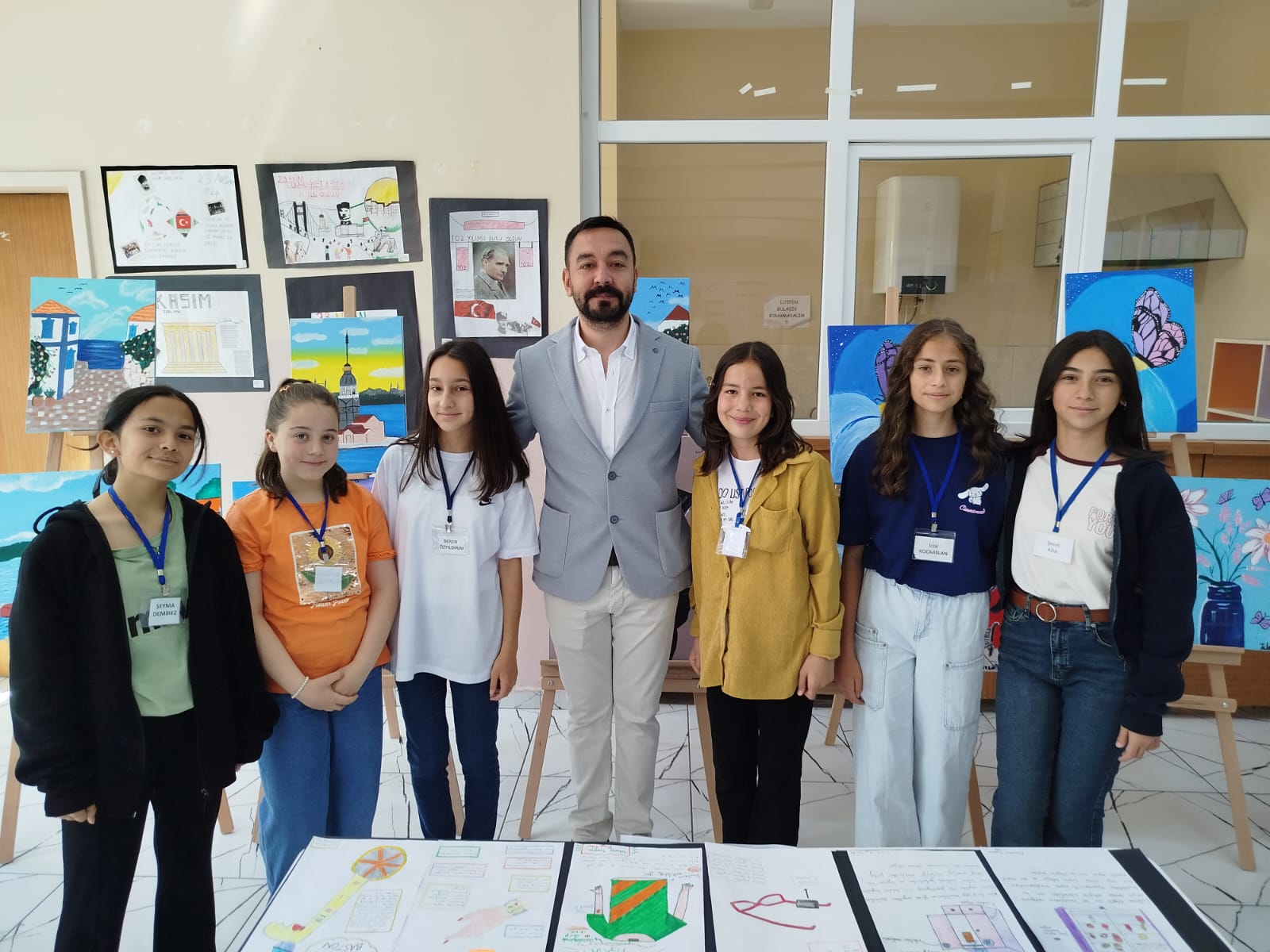 Hafta Boyunca Sanat Rüzgari Toki̇ Mevlana Ortaokulu’nda Yil Sonu Sergi̇si̇