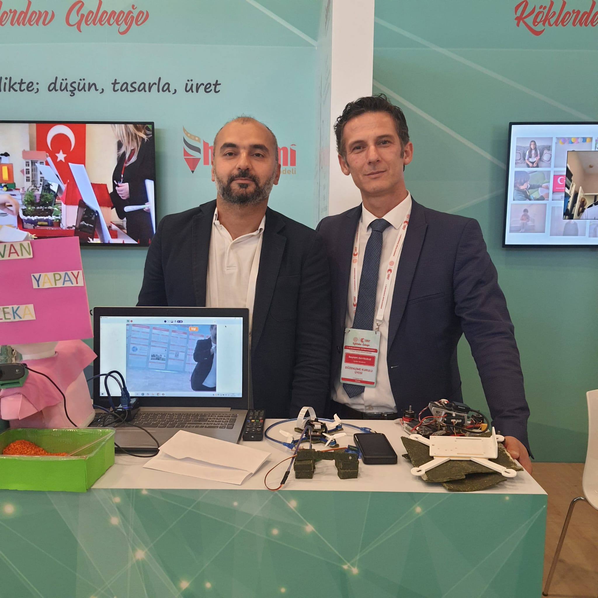I. Uluslararasi Eği̇ti̇m Kongresi̇’nde Afyonkarahi̇sar Rüzgâri Esti̇1
