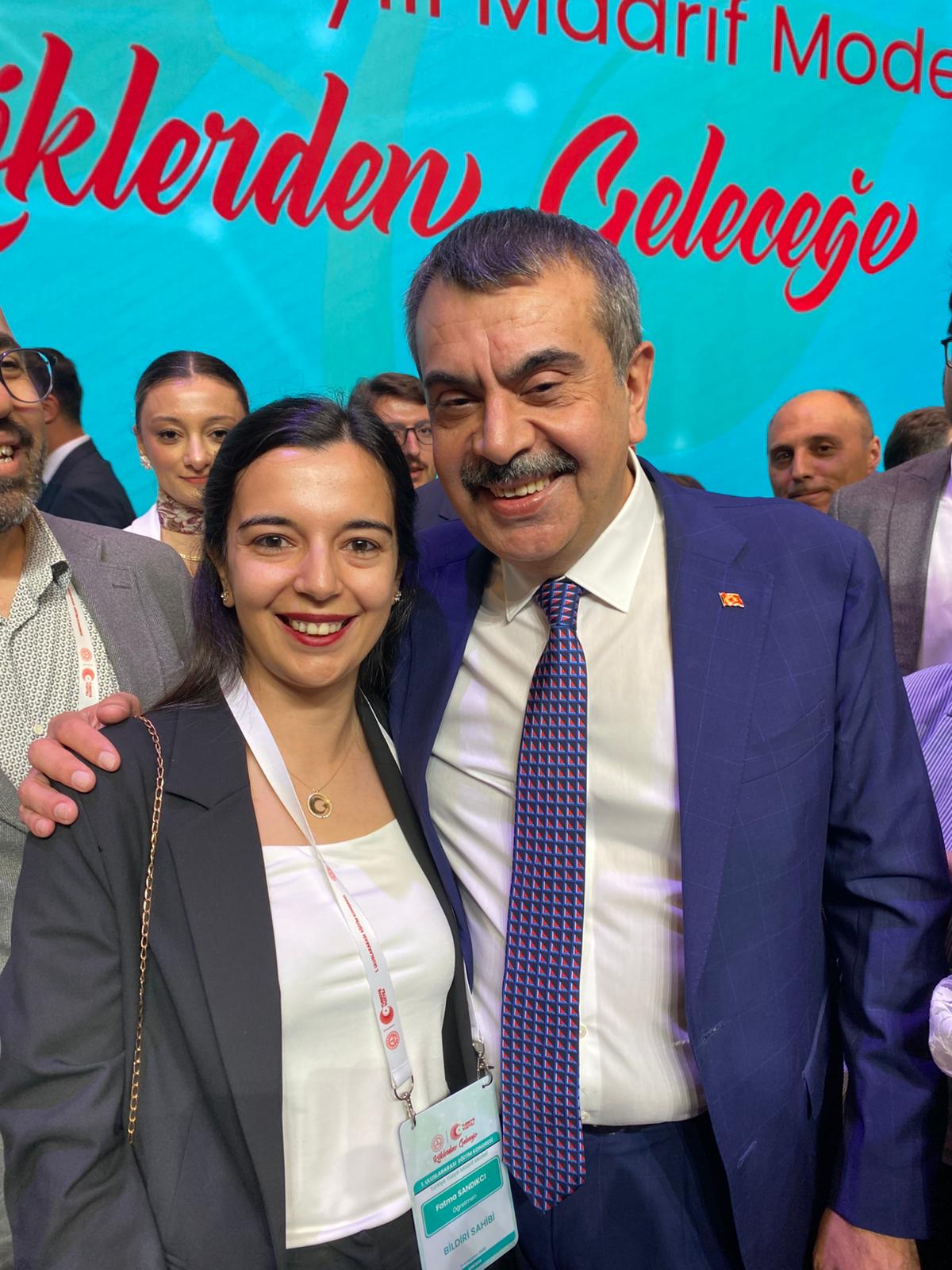 I. Uluslararasi Eği̇ti̇m Kongresi̇’nde Afyonkarahi̇sar Rüzgâri Esti̇2