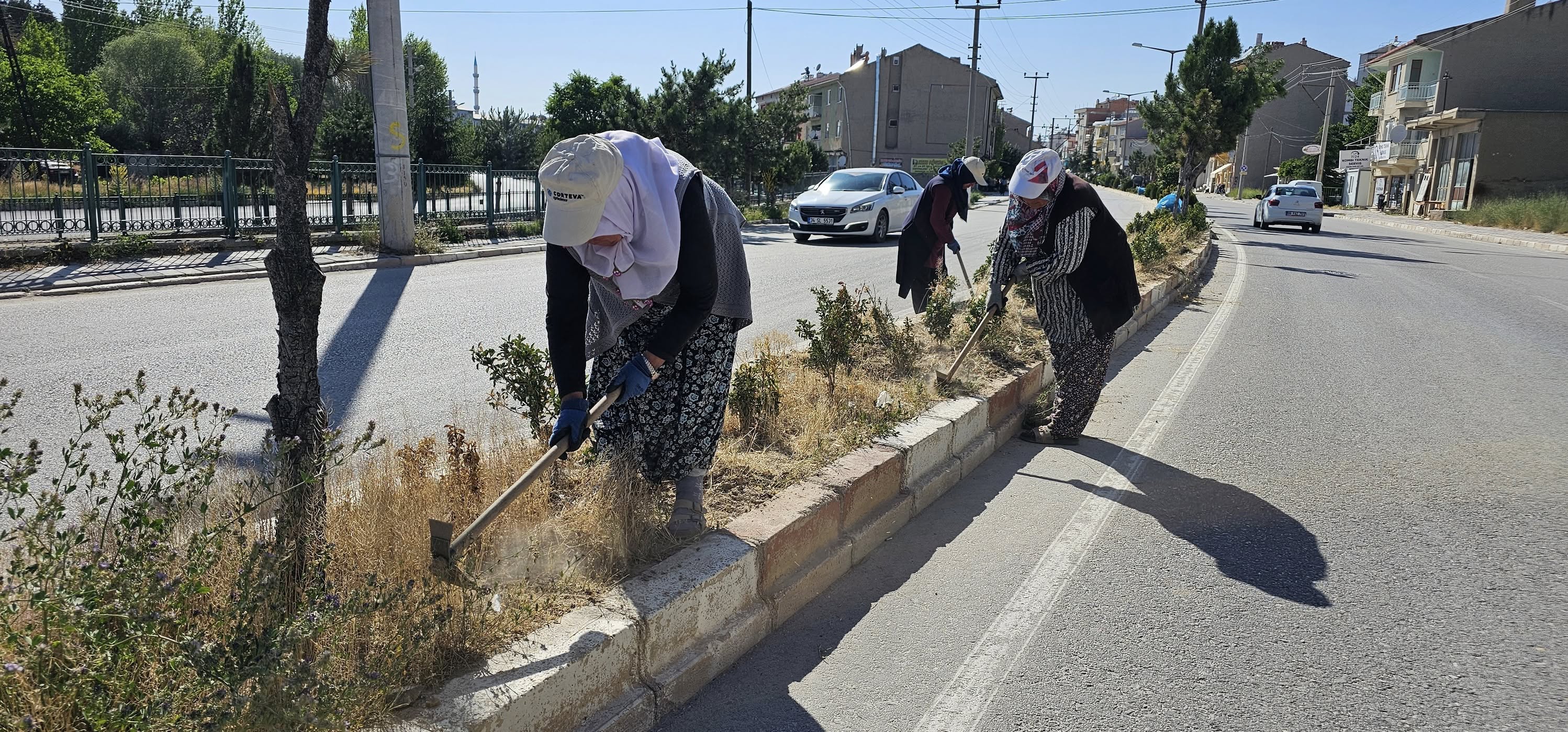 İlçede Yollar Yeni̇leni̇yor 4