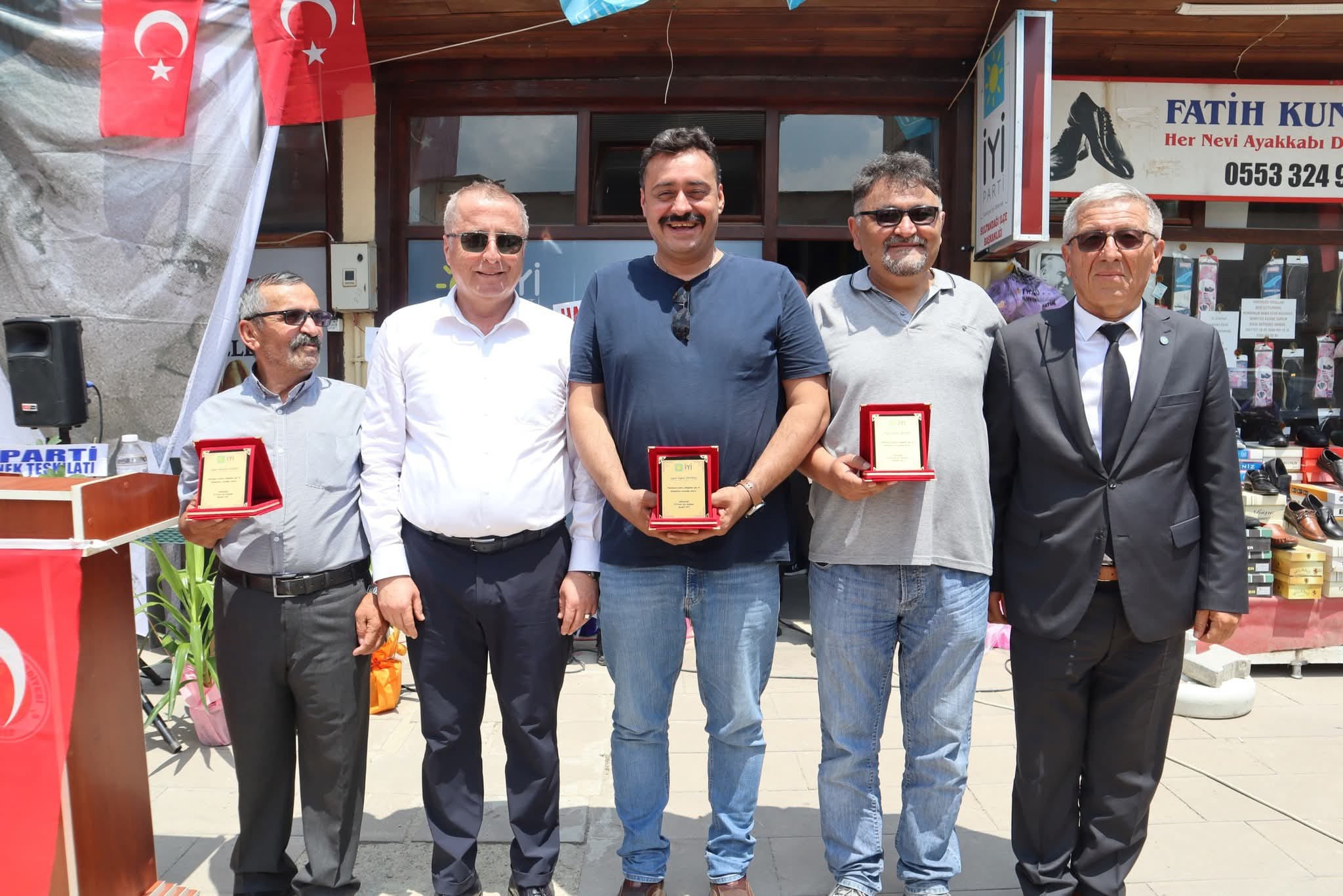İyi̇ Parti̇ Sultandaği Teşki̇lati Yeni̇ Hi̇zmet Bi̇nasiyla Faali̇yetleri̇ne Başladi