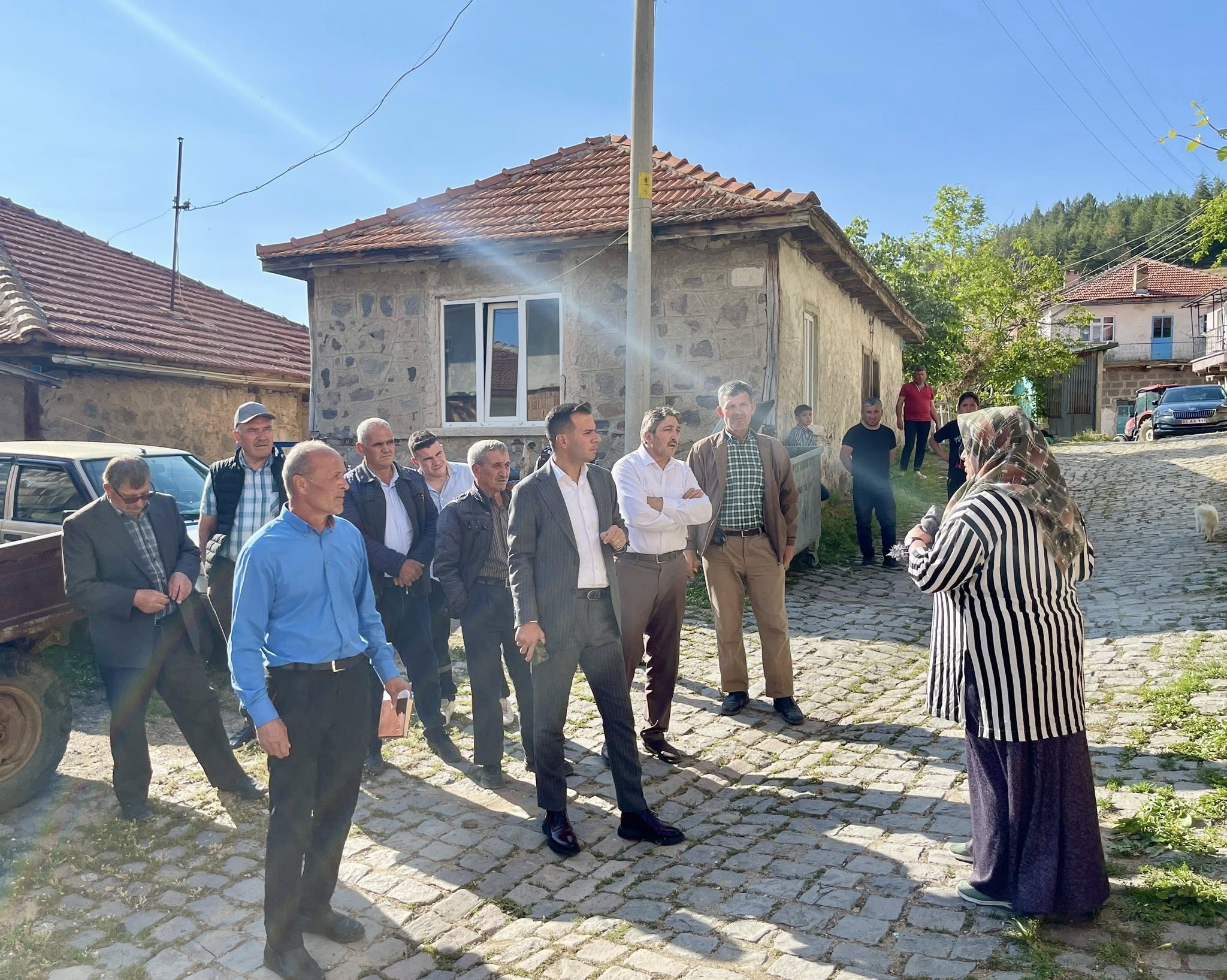 Kaymakam Hangi̇ Köyün Dertleri̇ni̇ Di̇nledi̇..