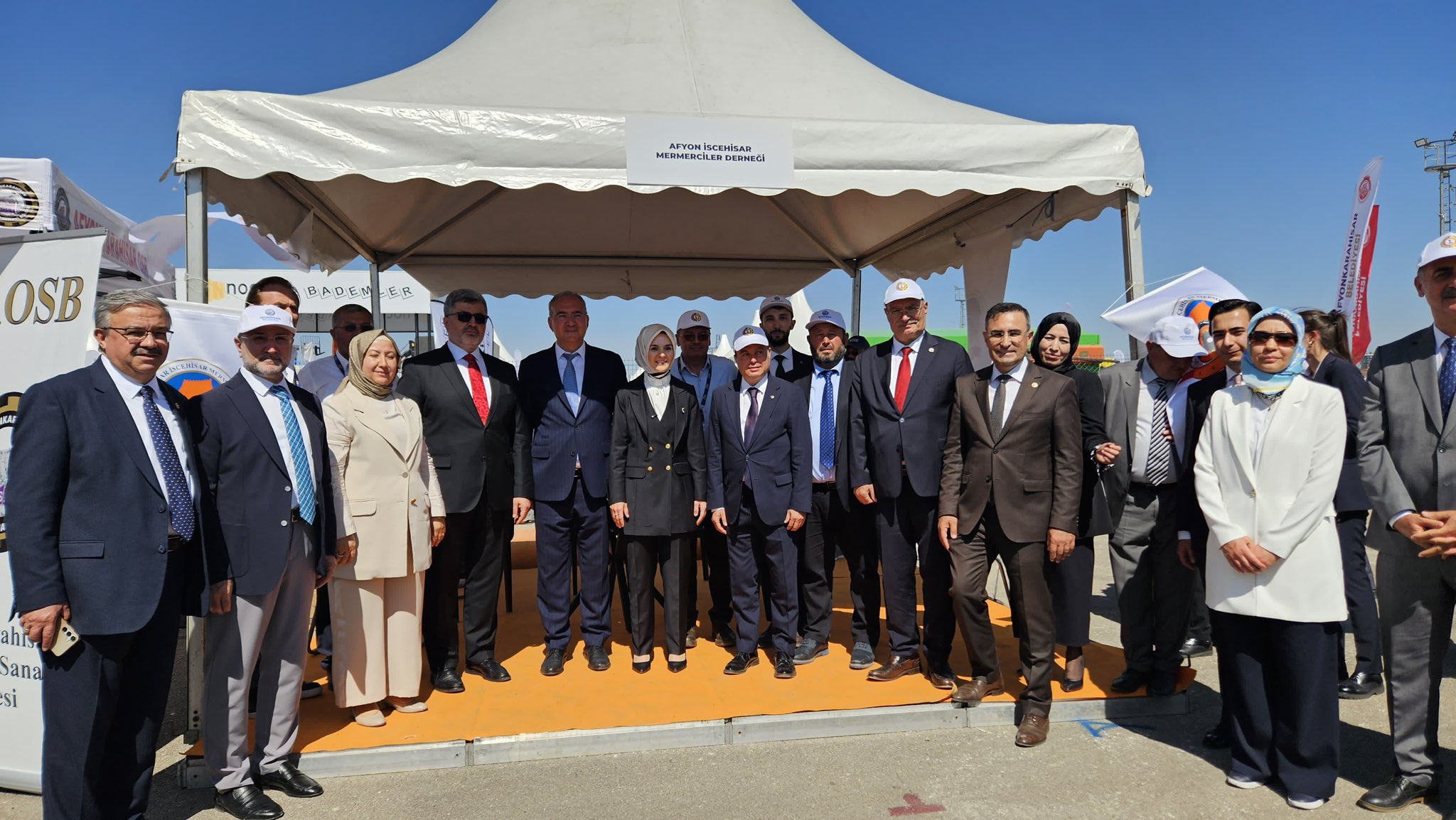 Mermer Fuari’na Güçlü Katilim Bakan Göktaş Ve Ak Parti̇ Protokolüyle Sahada9