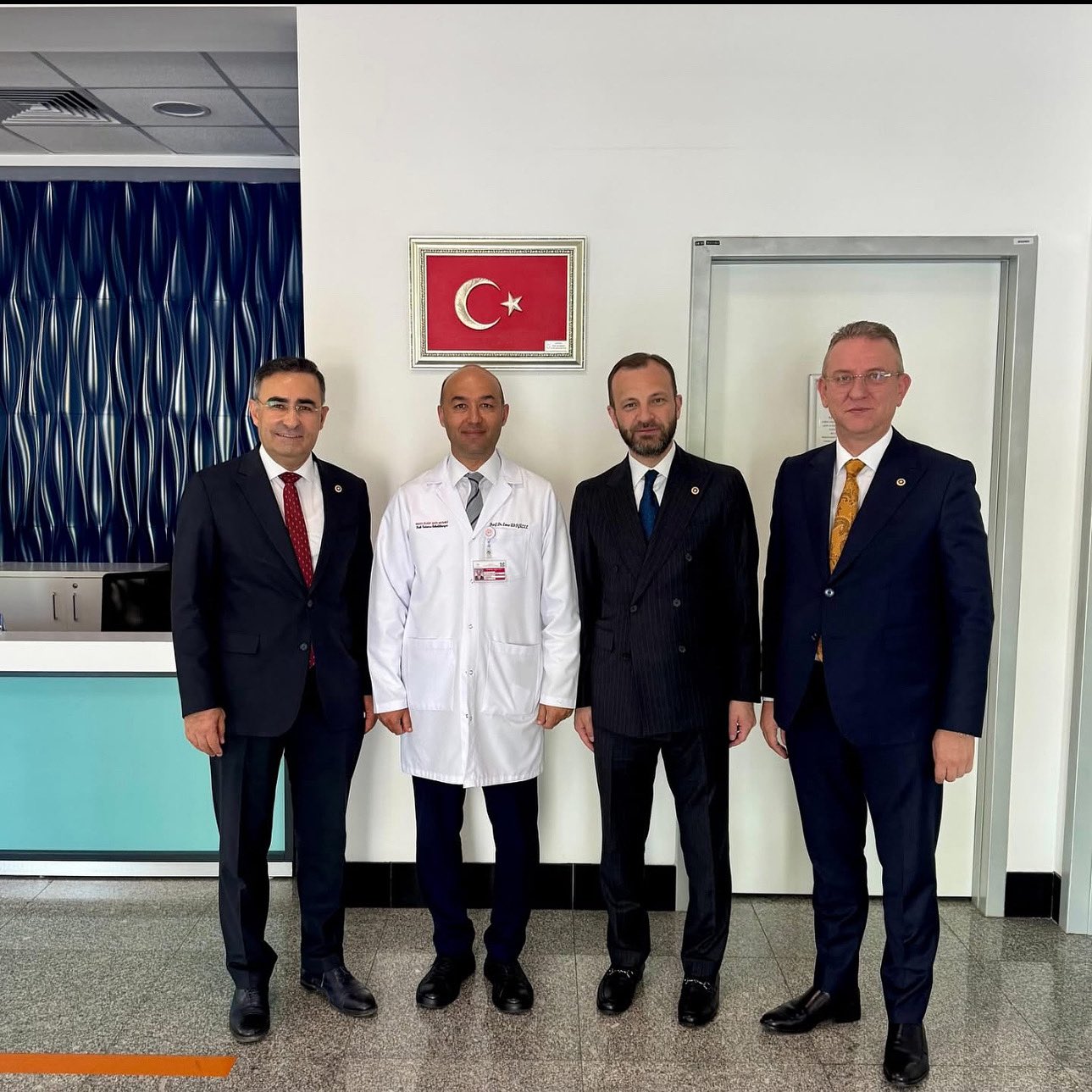 Mi̇lletveki̇li̇ Arslan Ve Kütahyali Veki̇llerden Hayirli Olsun Zi̇yareti̇