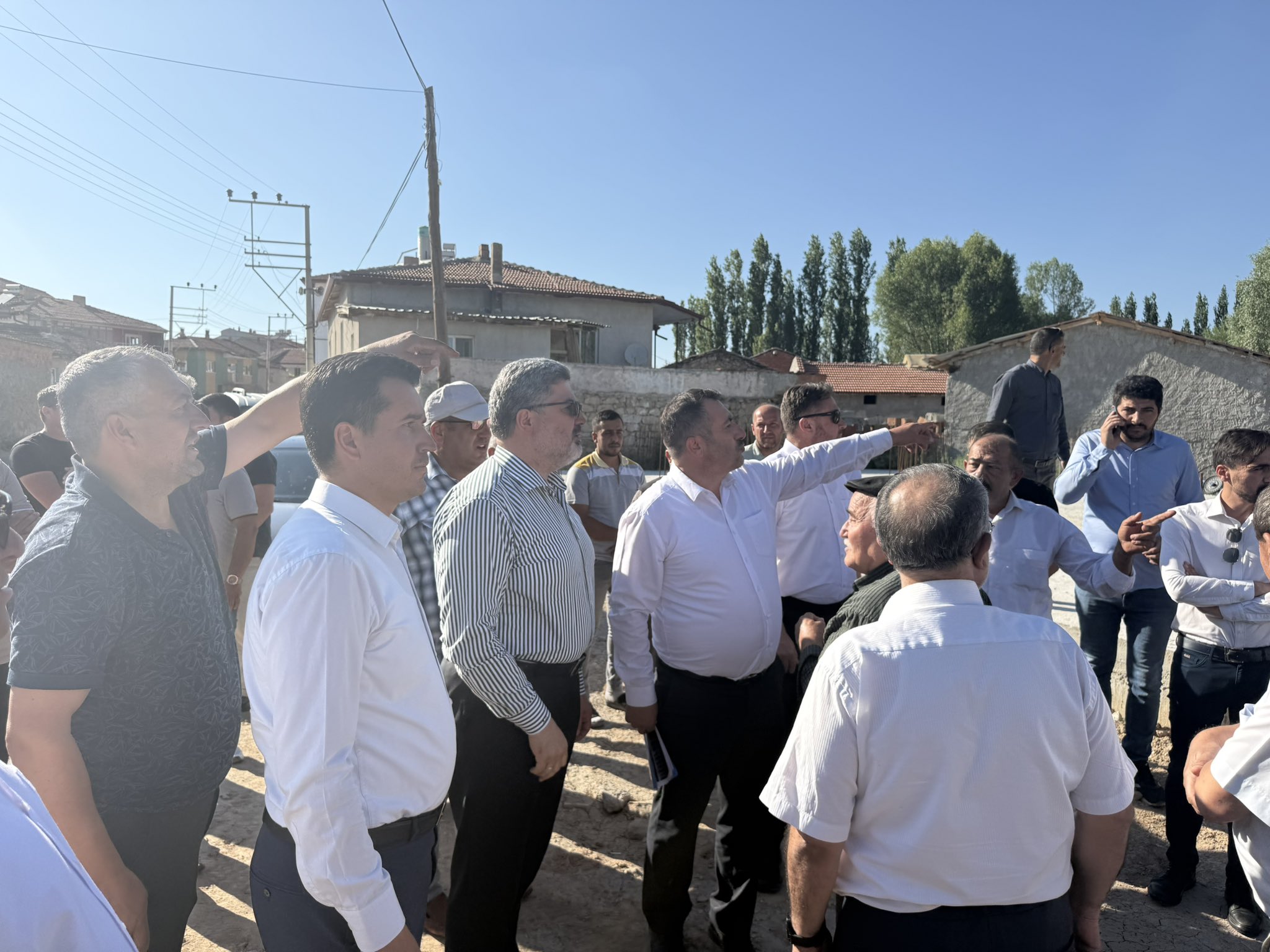 Mi̇lletveki̇li̇ Özkaya’dan İhsani̇ye’de Dev Yatirim Turu1
