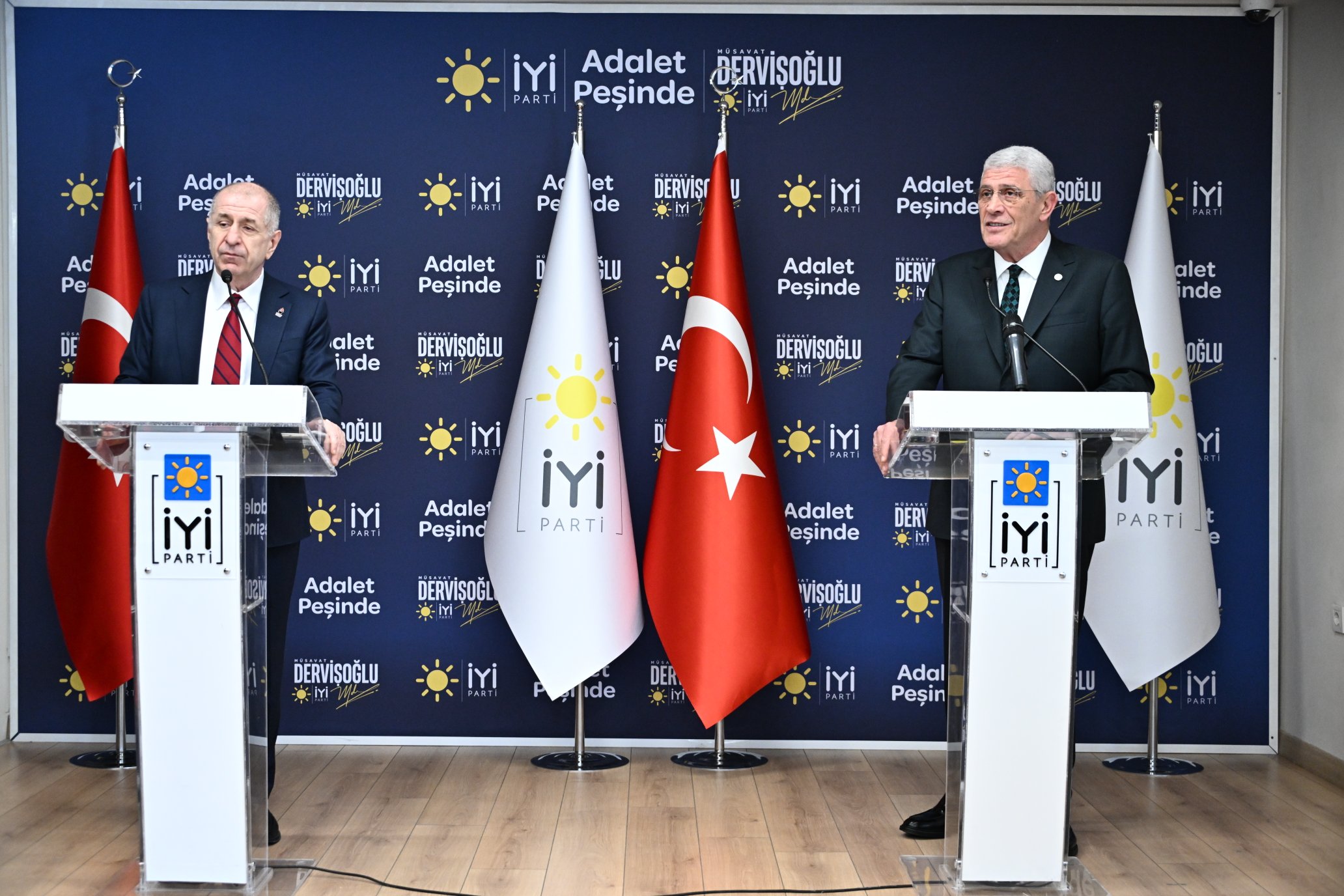 Müsavat Dervi̇şoğlu Ve Mi̇lletveki̇li̇ Olgun, Ümi̇t Özdağ’i İyi̇ Parti̇ Genel Merkezi̇’nde Ağirladi