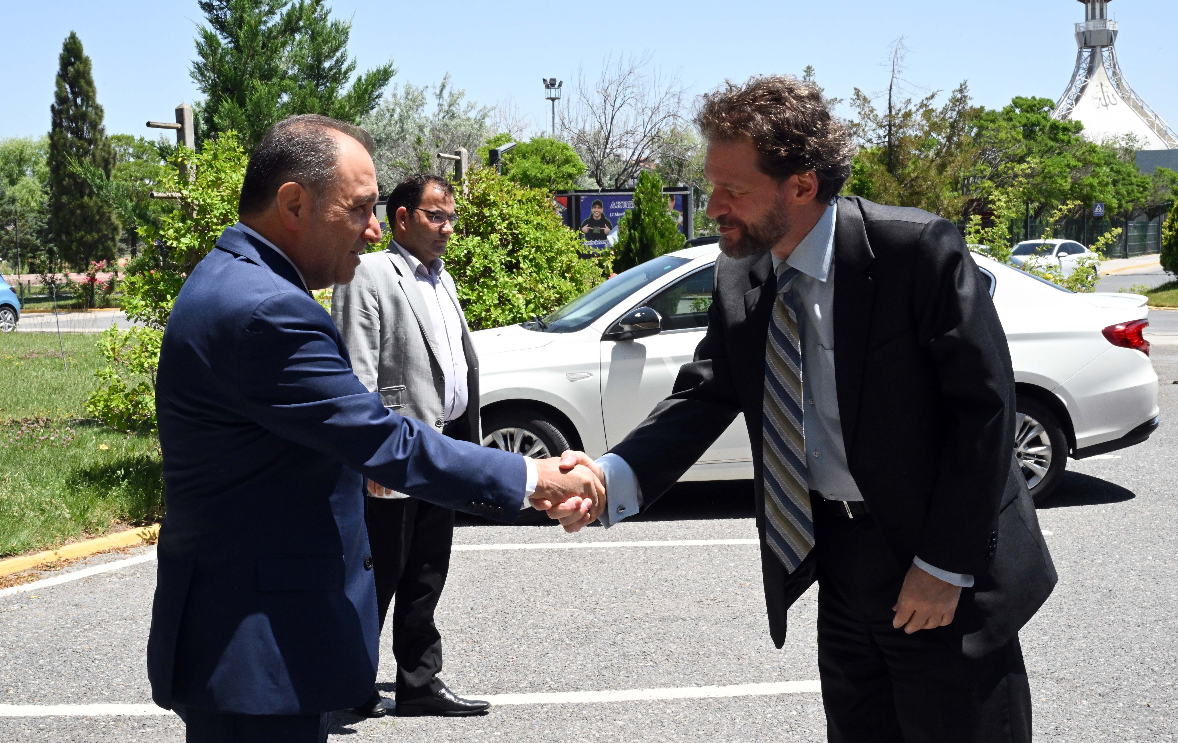 Rektör Karakaş Ve Büyükelçi̇ Manasi̇jevski̇'den Akademi̇k İş Bi̇rli̇ği̇7