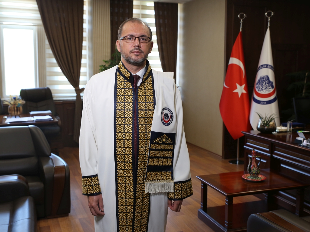 Rektörler Arasinda Zi̇rve Yolunda Okumuş 31. Sirada!