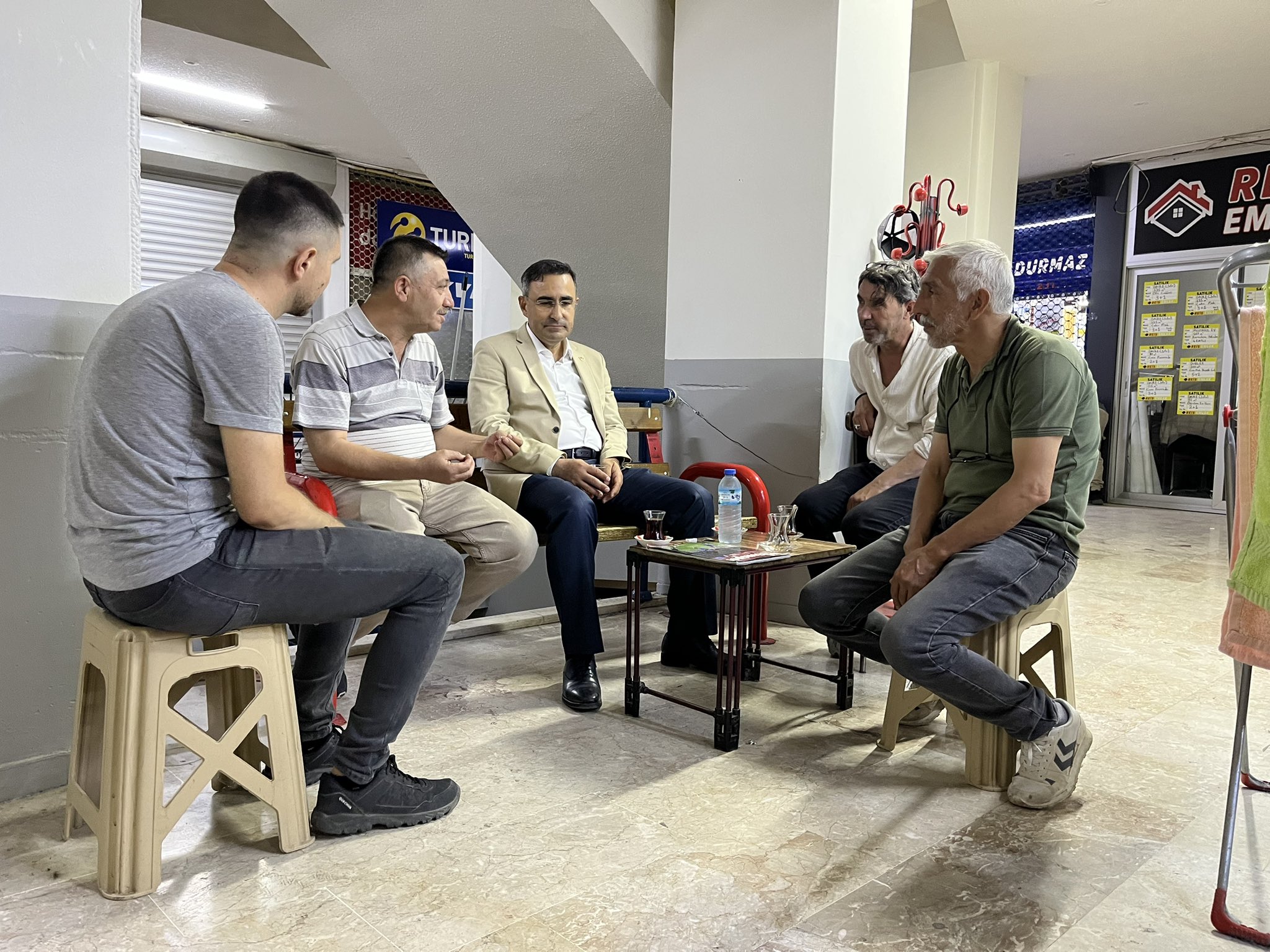 Sandikli’da Gönül Zi̇yareti̇mi̇lletveki̇li̇ Arslan Esnafla Buluştu