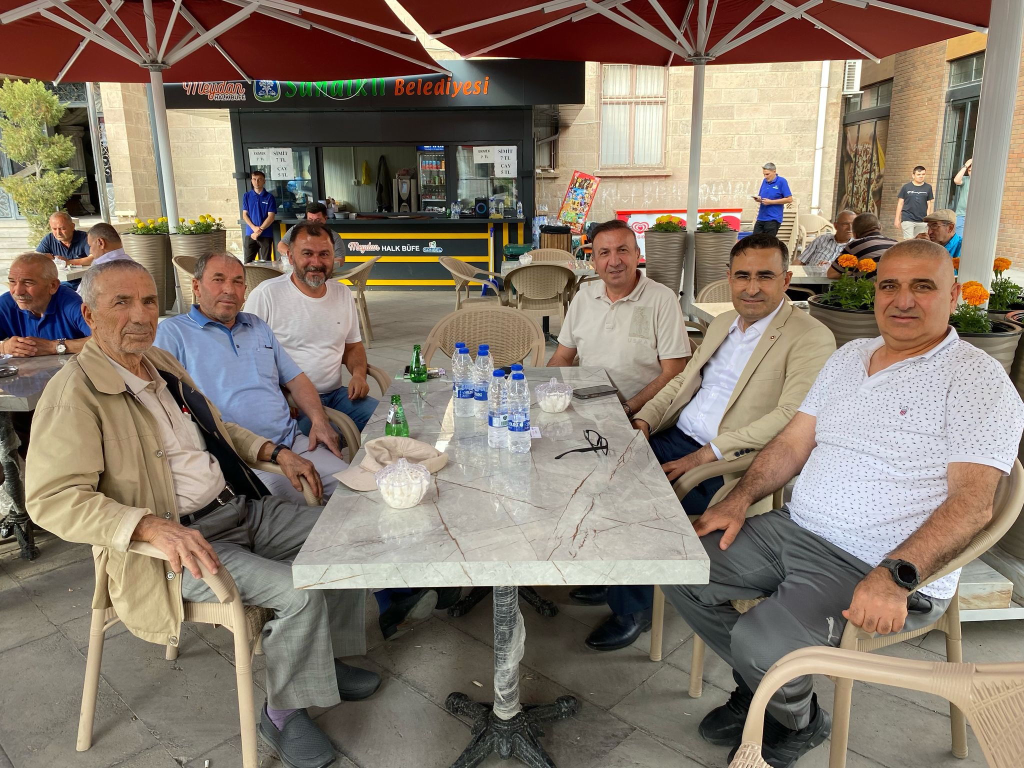 Sandikli’da Gönül Zi̇yareti̇mi̇lletveki̇li̇ Arslan Esnafla Buluştu1