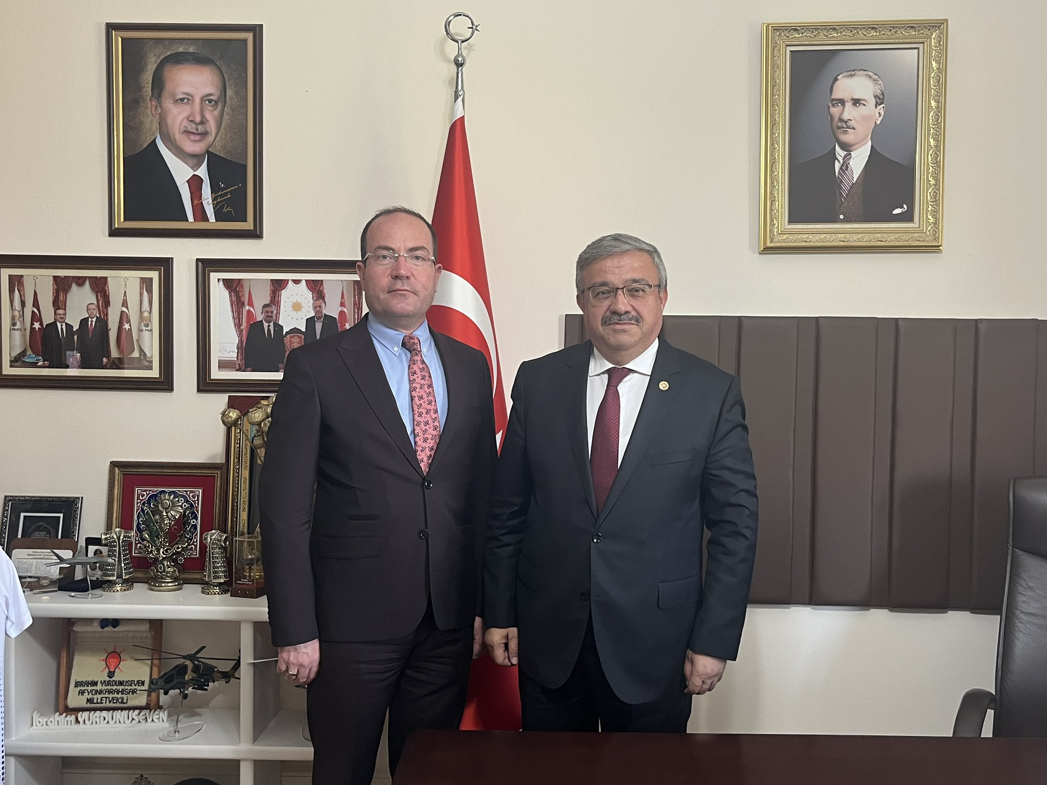 Şükrü Tunçbi̇lek’ten Mi̇lletveki̇li̇ Yurdunuseven’e Hayirli Olsun Zi̇yareti̇