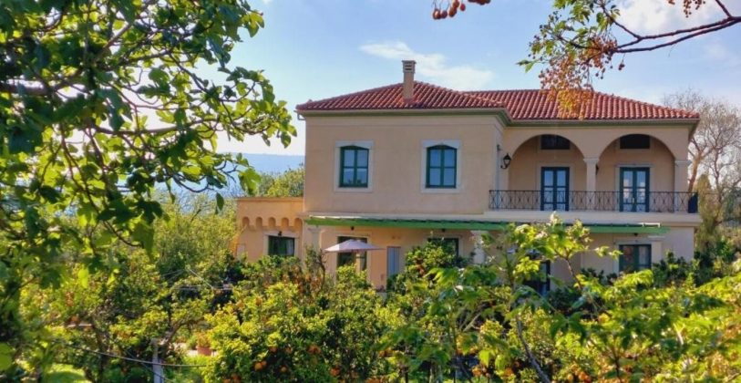 Tarihin Ve Doganin Bulustugu Sakiz Adasinda Bella Cisterna Altin Tacla Taclandi 813X420