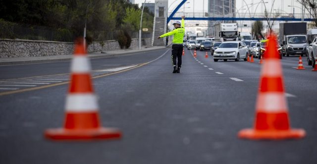 Trafikte Devrim Kapida Yeni Yasa Ile Ceza Limitleri 370 Bin Liraya Cikiyor 640X331