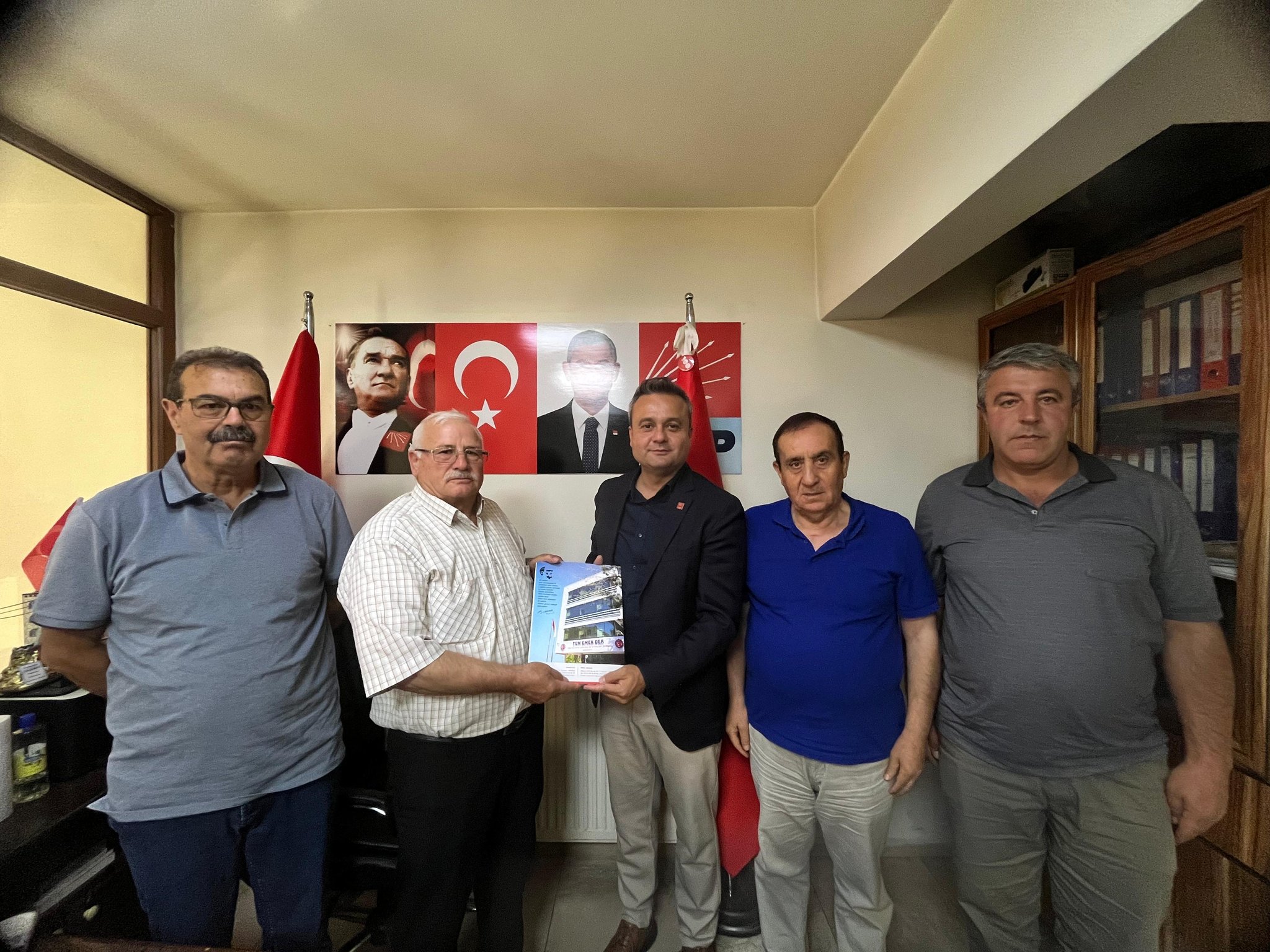Tüm Emekli̇ler Derneği̇, Chp İl Başkanliği’ni Zi̇yaret Etti̇2 Kopya