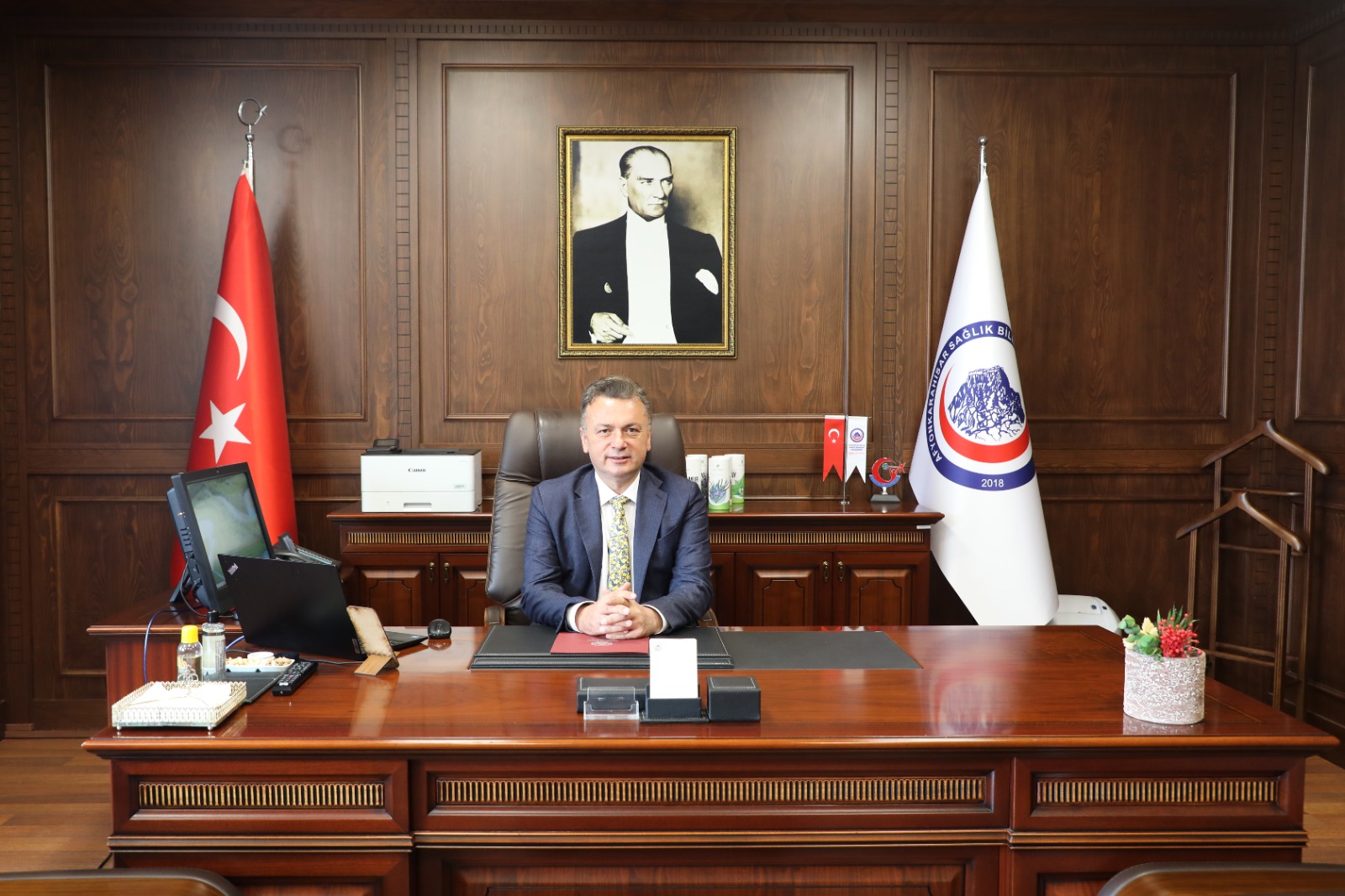 Afsü’de Yeni̇ Dönem Prof. Dr. Nurullah Okumuş’un Yeri̇ne Ki̇m Geldi̇ .,