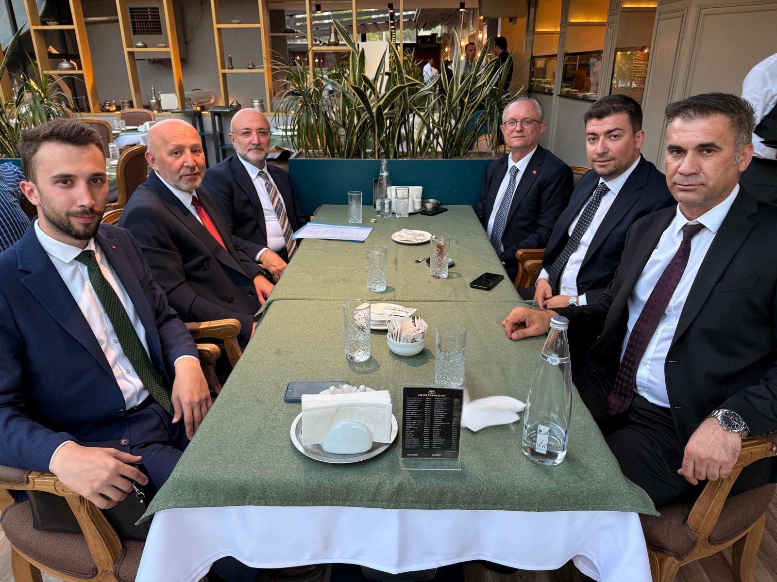 Afyon’da Doğalgaz Hamlesi̇ Ak Parti̇ Heyeti̇nden Ankara’da Kri̇ti̇k Görüşme