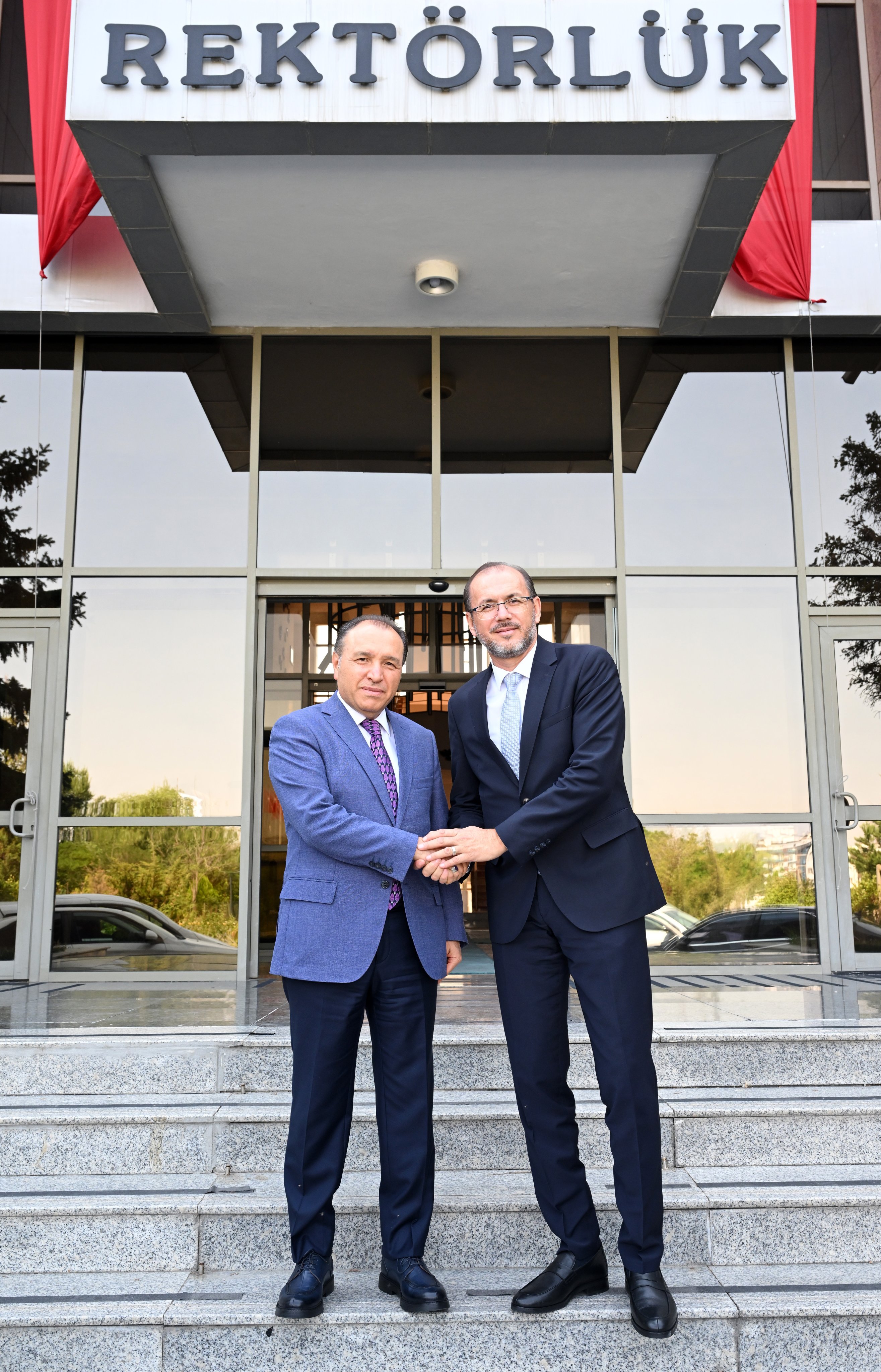 Afyon’da Rektörler Arasinda Veda Zi̇yareti̇ (3)