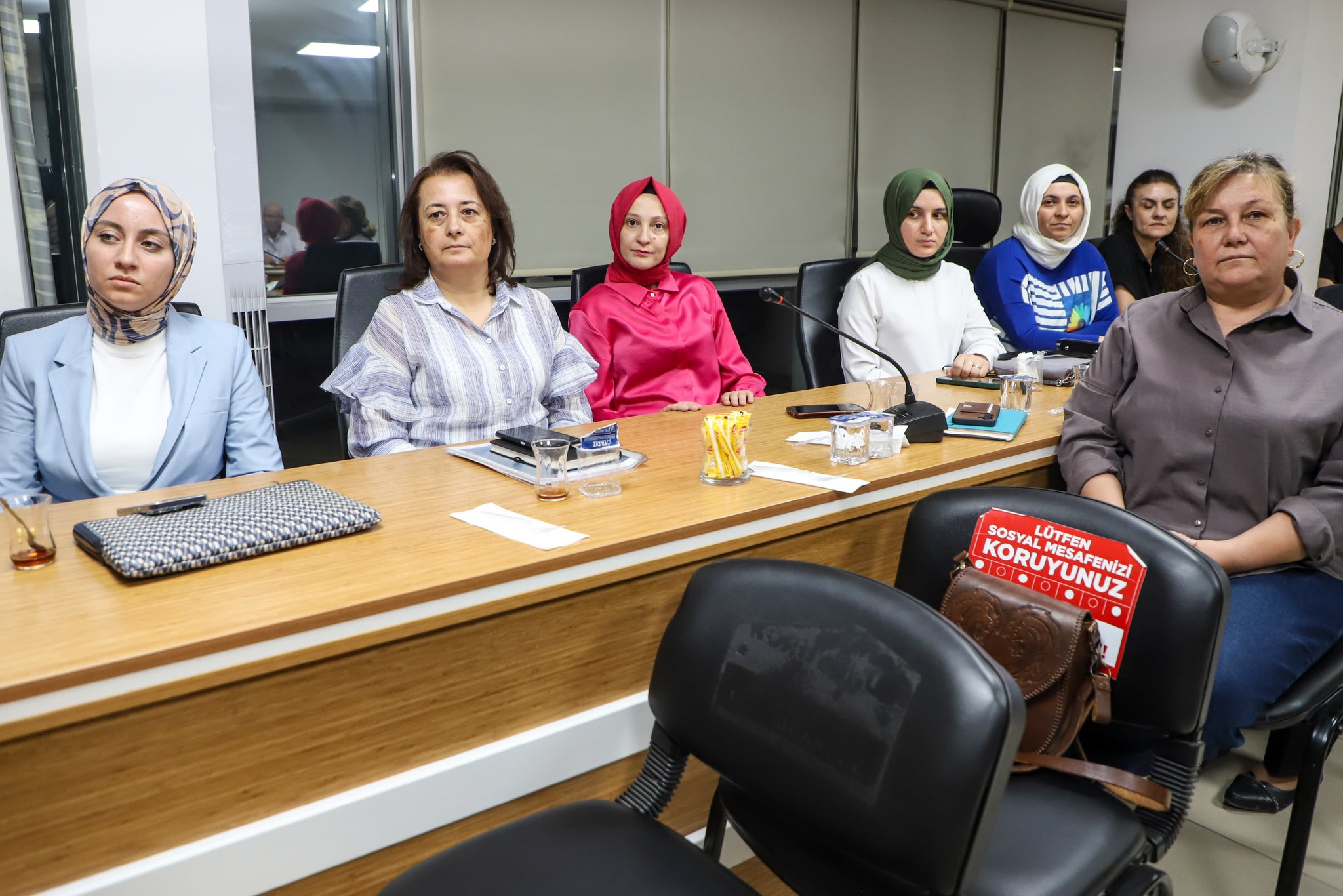 Ak Parti̇'den Çevre Ve Şehi̇rci̇li̇k Gündemli̇ Toplanti (2)