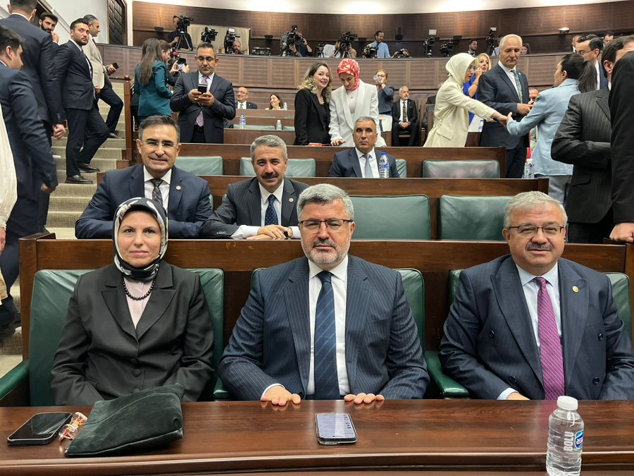 Ak Parti̇li̇ Veki̇ller, Grup Toplantisinda Erdoğan’a Destek Verdi̇ (1)