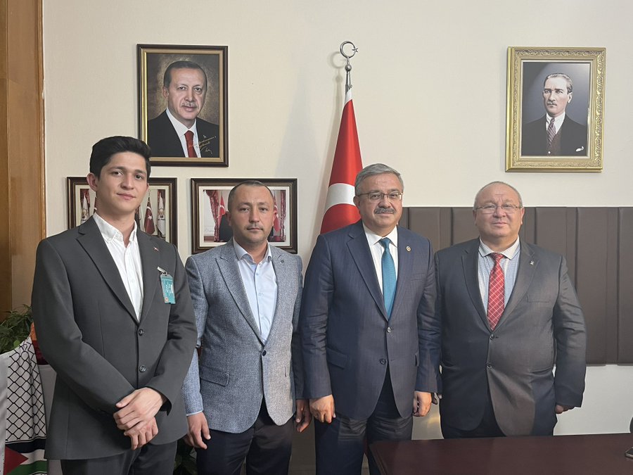 Ak Parti̇li̇ Veki̇llere Tbmm’de Hemşehri̇ Zi̇yareti̇ (3)