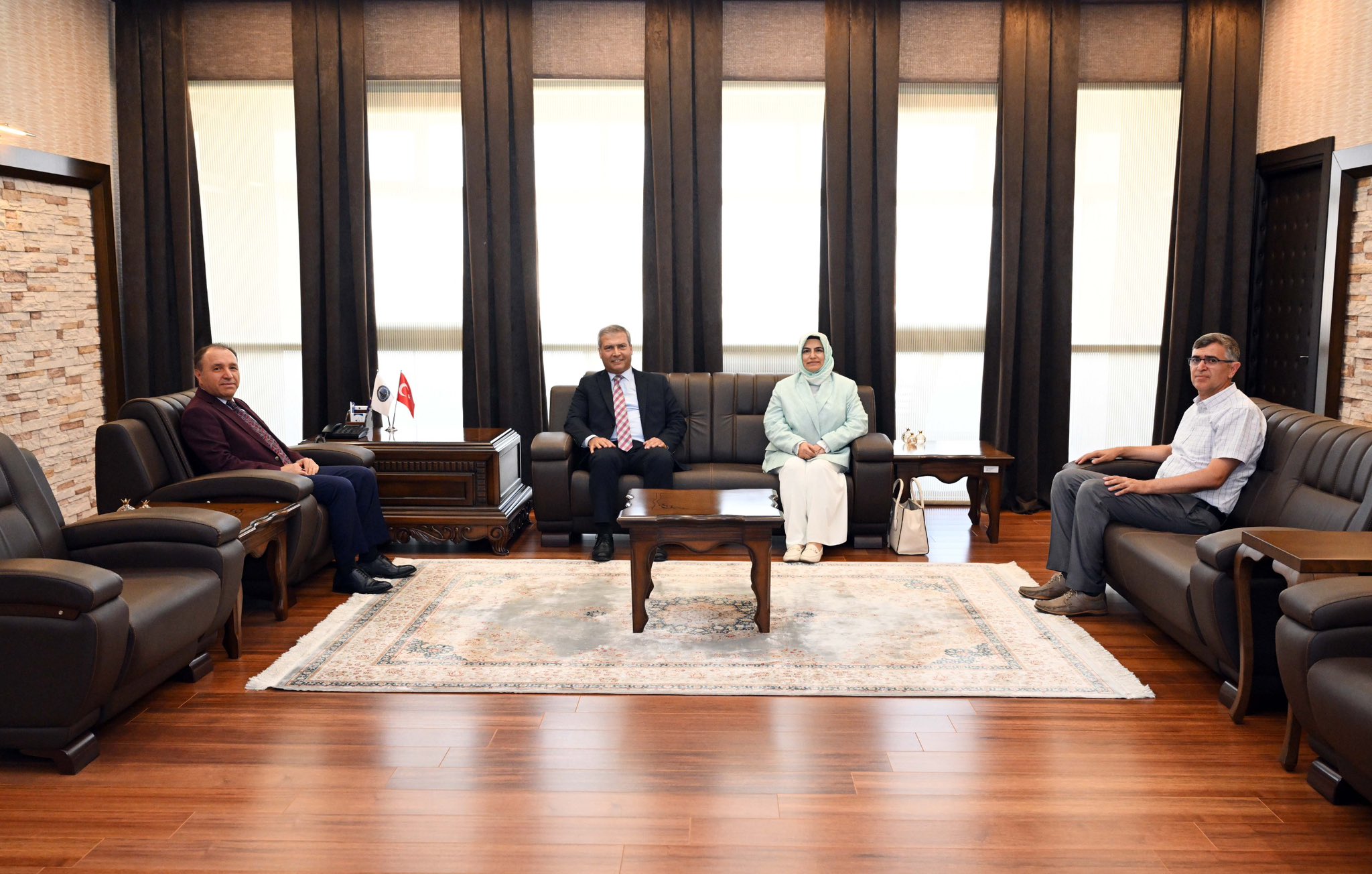 Akü Ve Anadolu Üni̇versi̇tesi̇nden Akademi̇k İş Bi̇rli̇ği̇ Adimi (2)