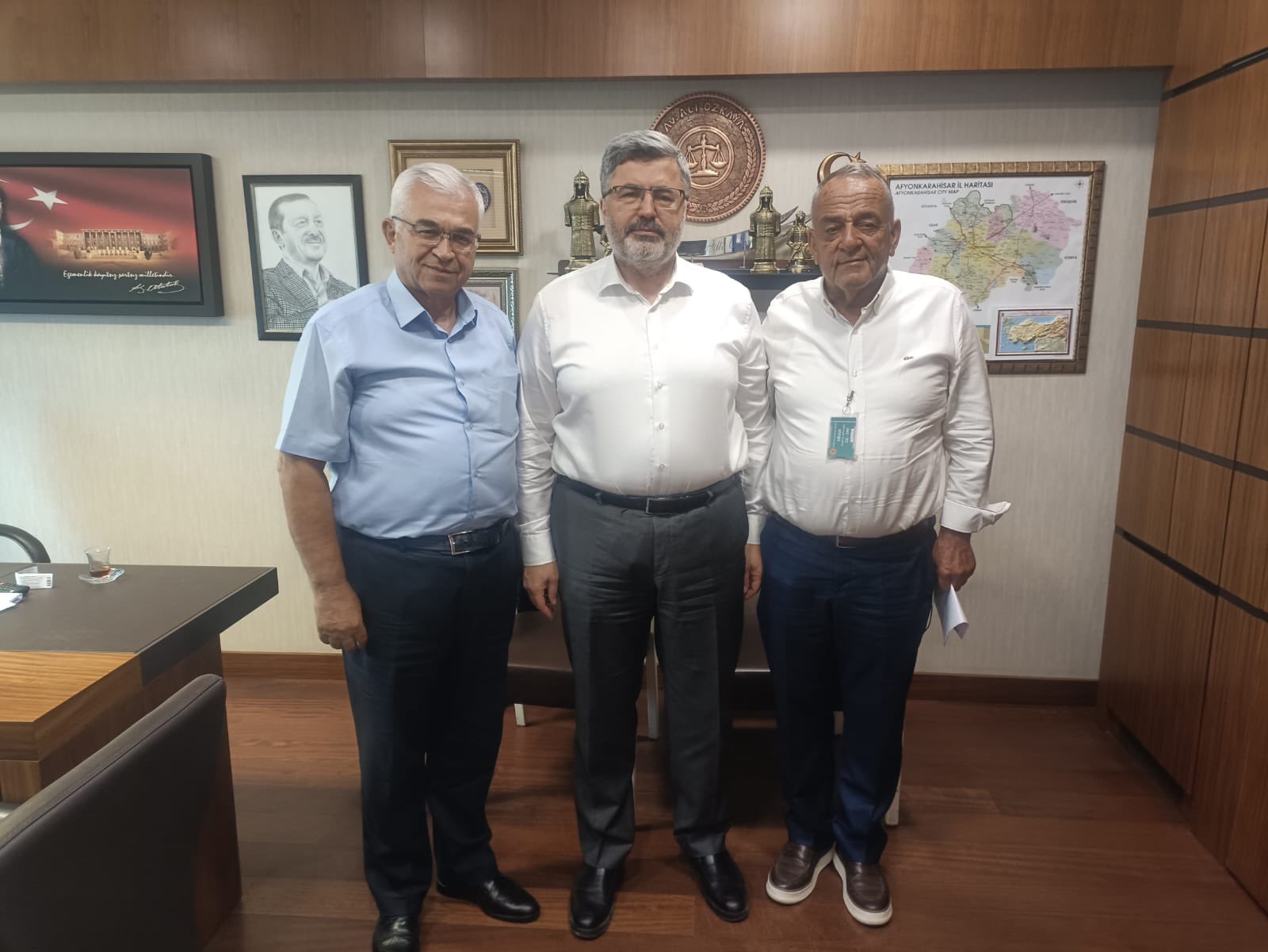 Başkan Aktürk Ve Karabacak’tan Özkaya’ya Nezaket Zi̇yareti̇