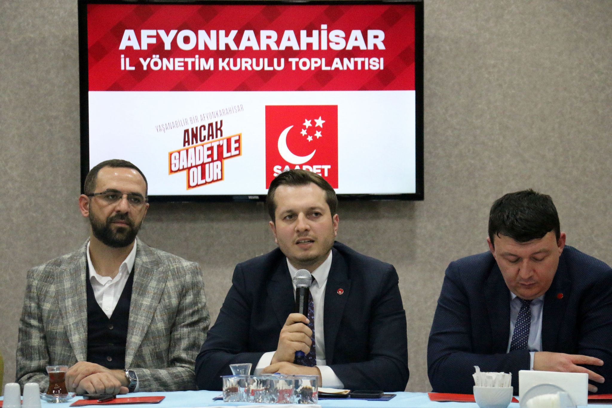 Başkan Karataş’tan İkli̇m Yasasina Tepki̇ “Bu Yasa Halkin Deği̇l, Sermayeni̇n”