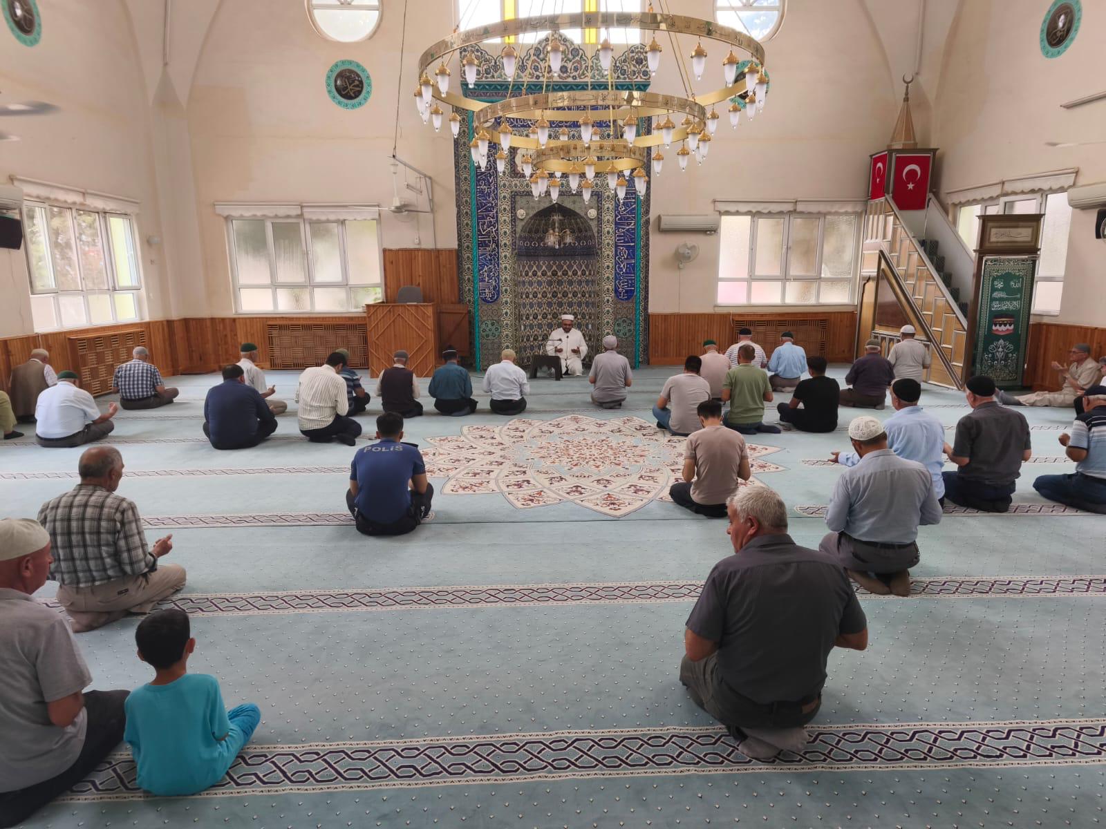 Başmakçi’da 15 Temmuz Şehi̇tleri̇ Mevli̇d Ve Törenle Anildi (5)