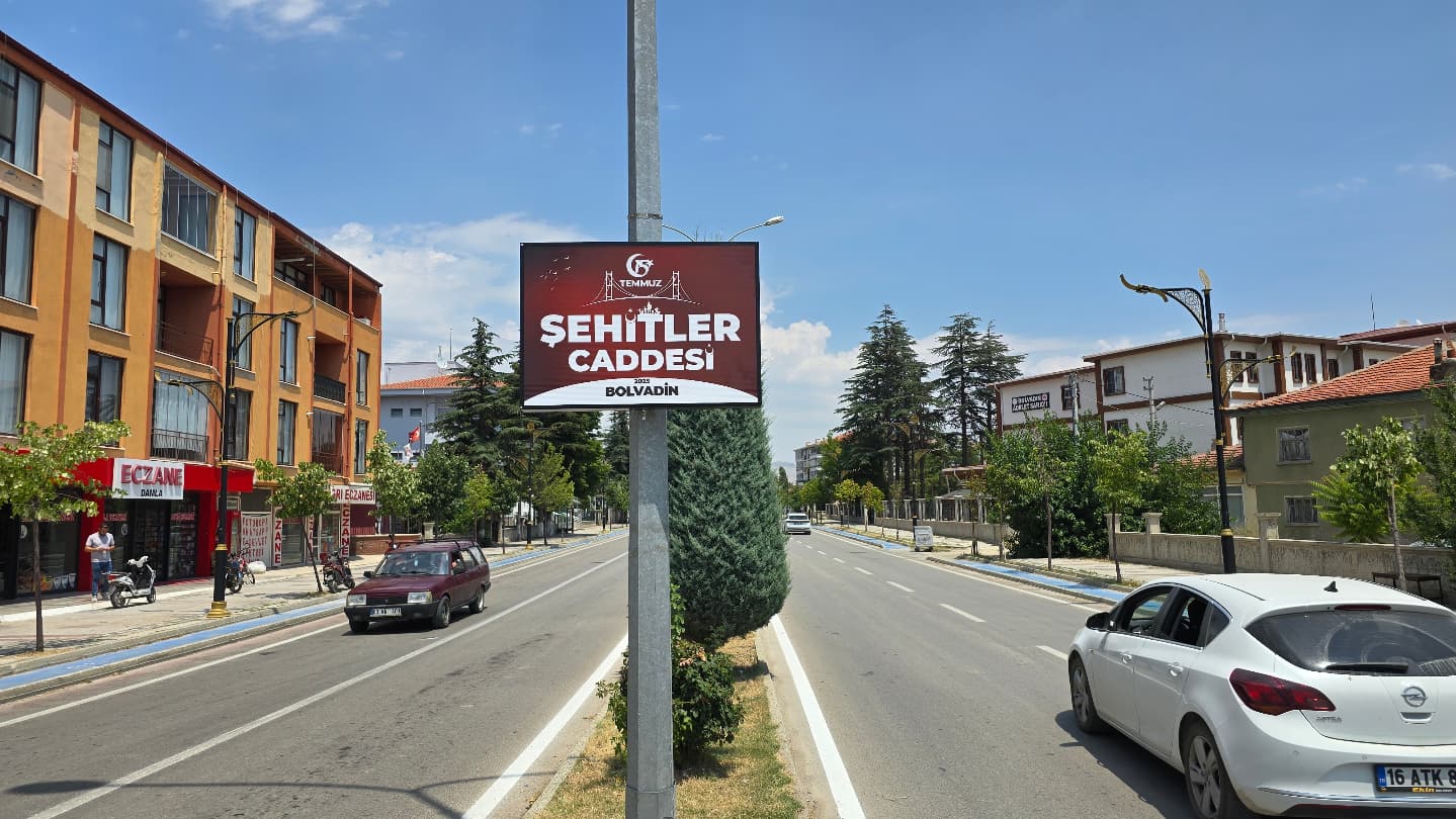 Bolvadi̇n’de Caddelere Vefa